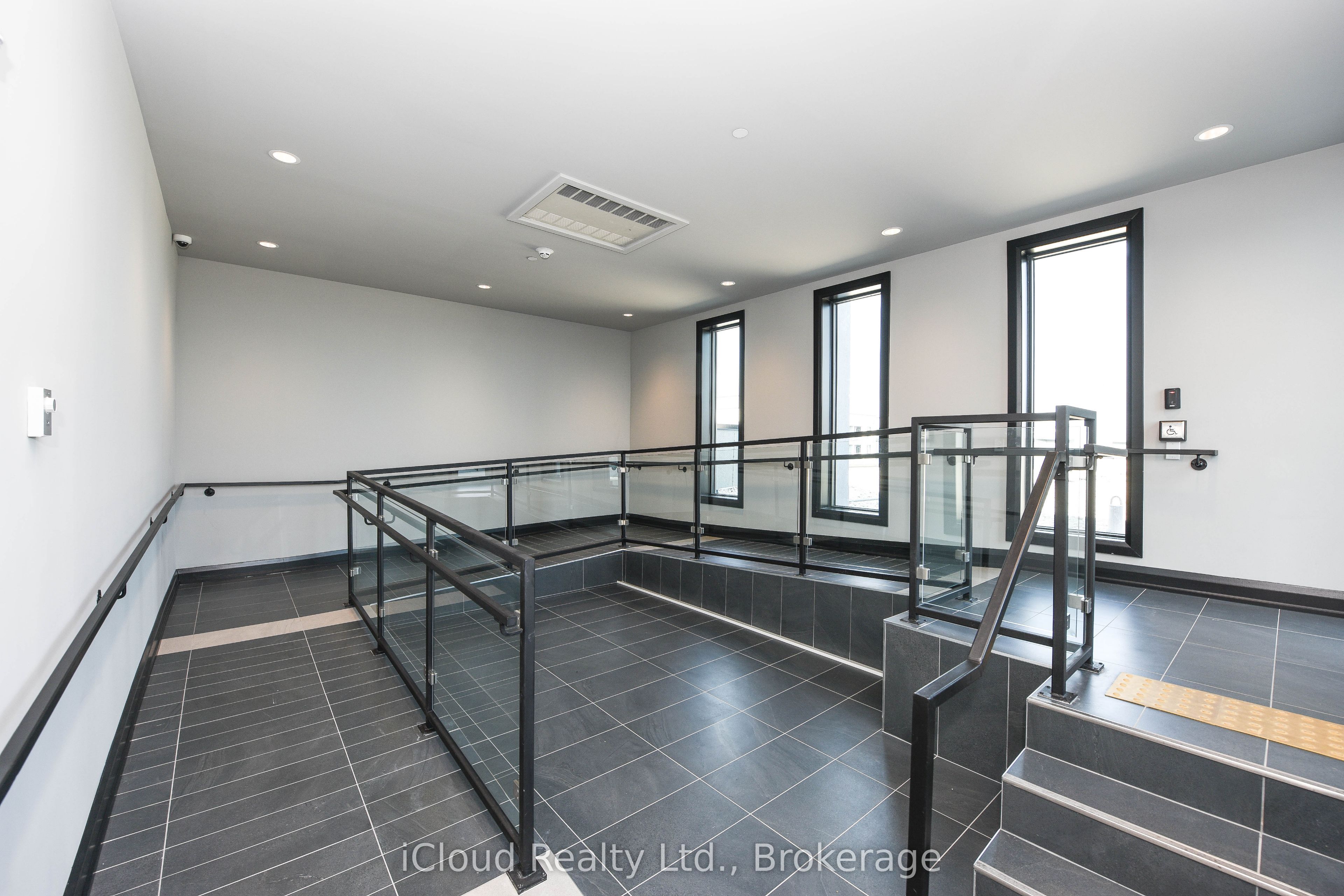 95 Dundas Street 004 Property Photo 12