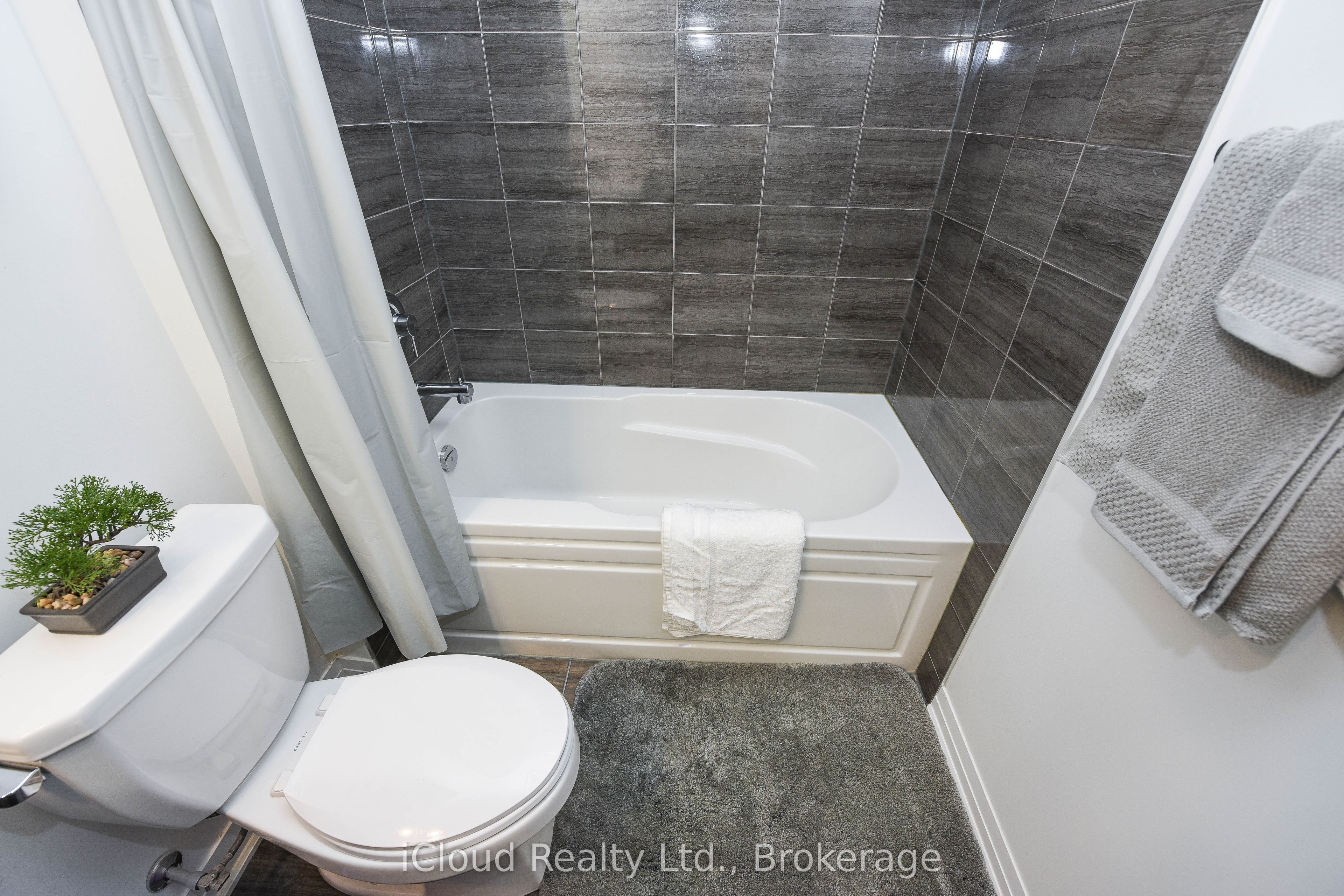 95 Dundas Street 004 Property Photo 30