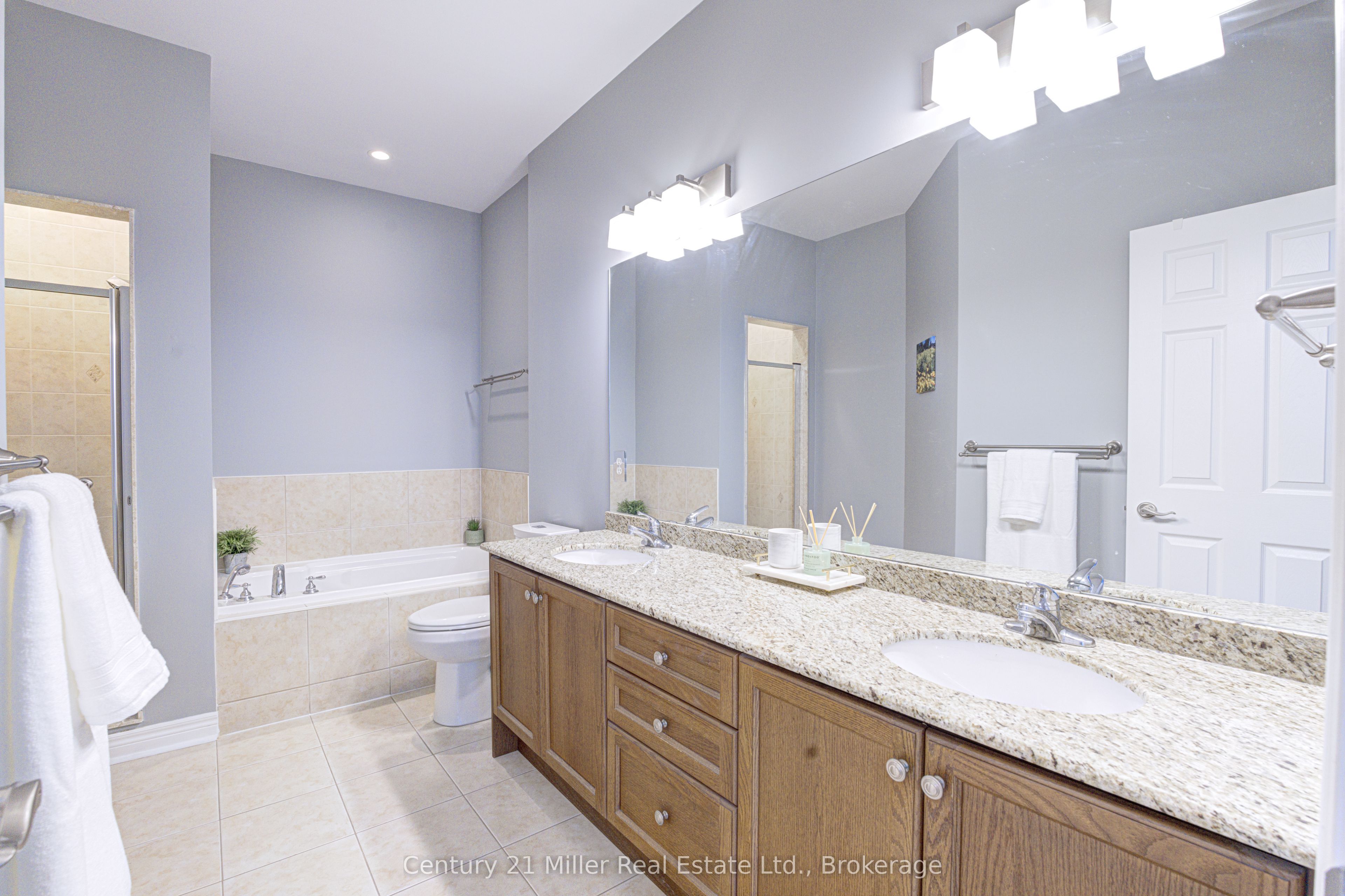 3202 Epworth Crescent Property Photo 18