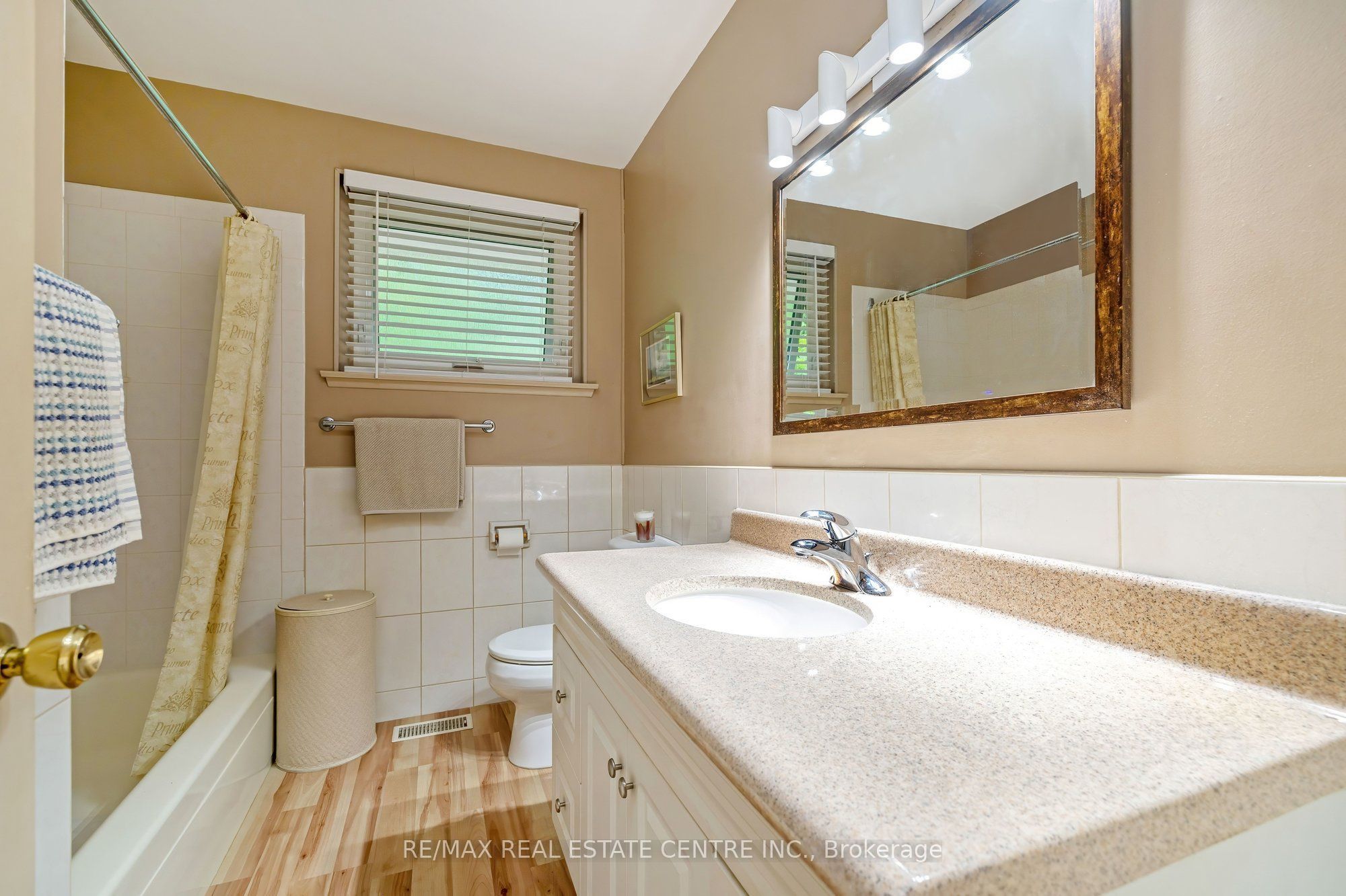 391 Bell Street Property Photo 16