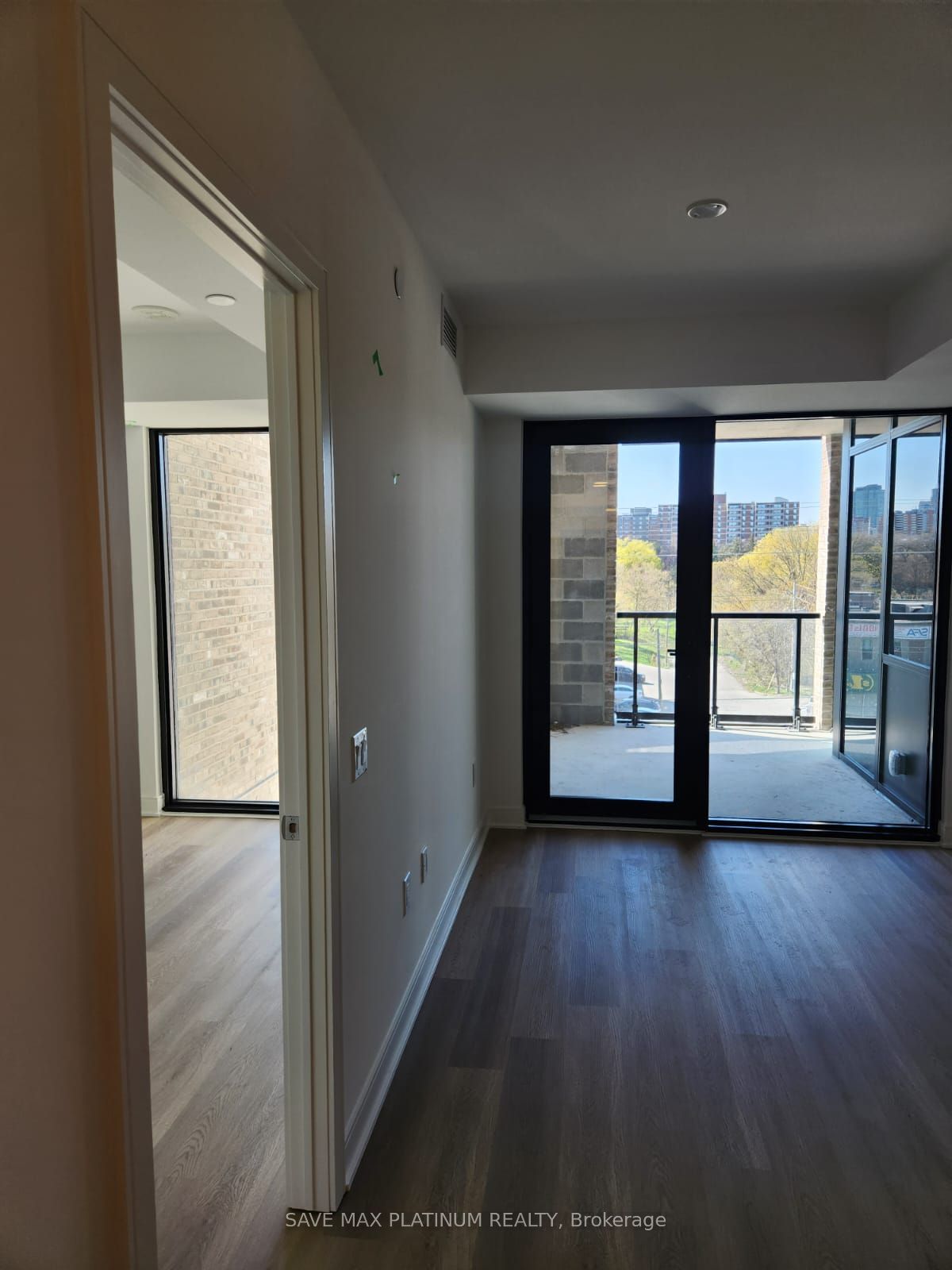 86 Dundas Street E 407 Property Photo 4