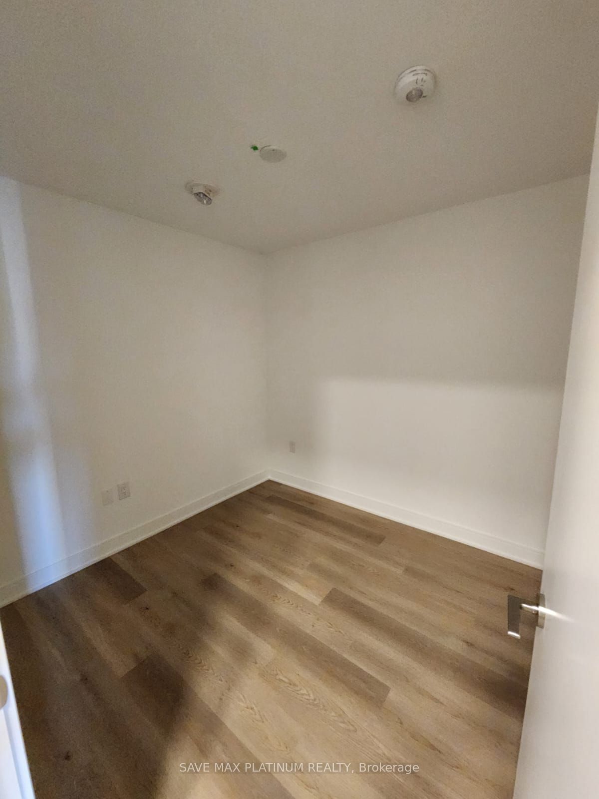 86 Dundas Street E 407 Property Photo 7
