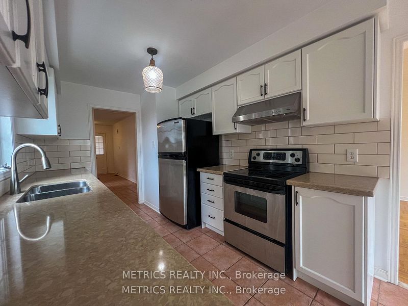 55 Frank Johnston Road Property Photo 4