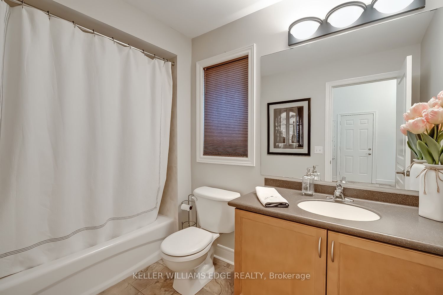 4285 Couples Crescent Property Photo 6