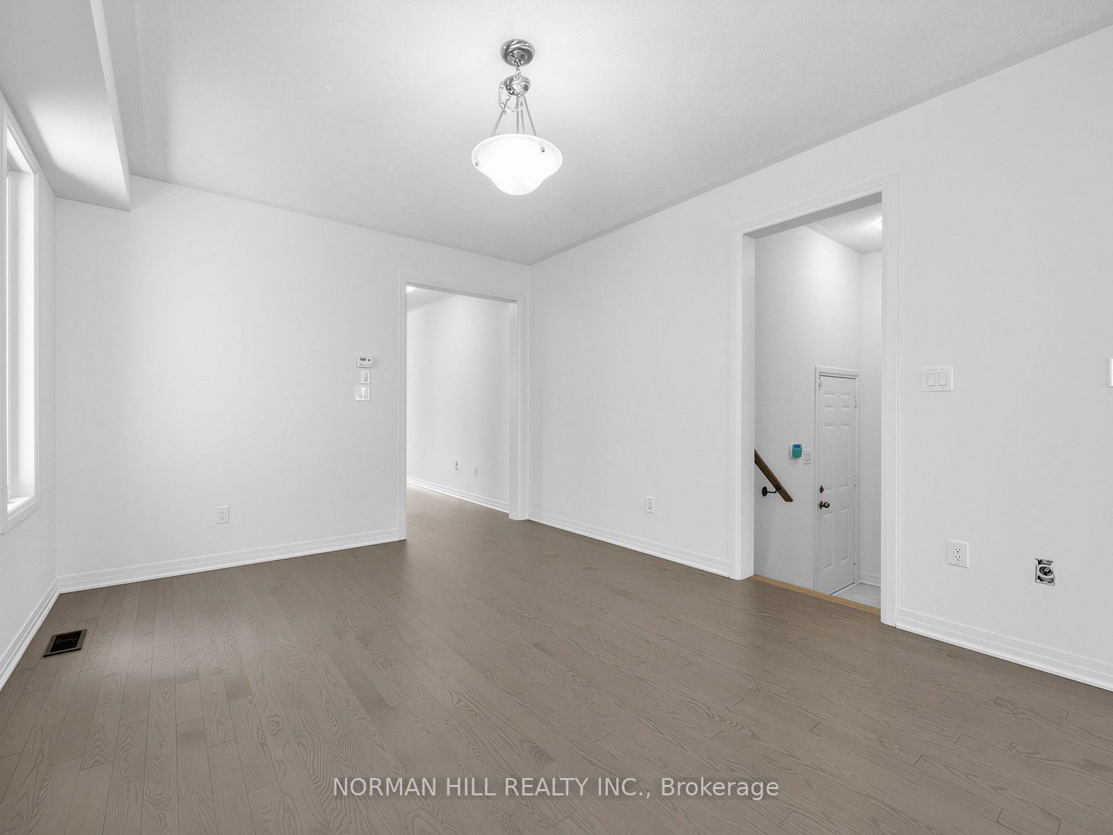 36 Guildhouse Drive Property Photo 9