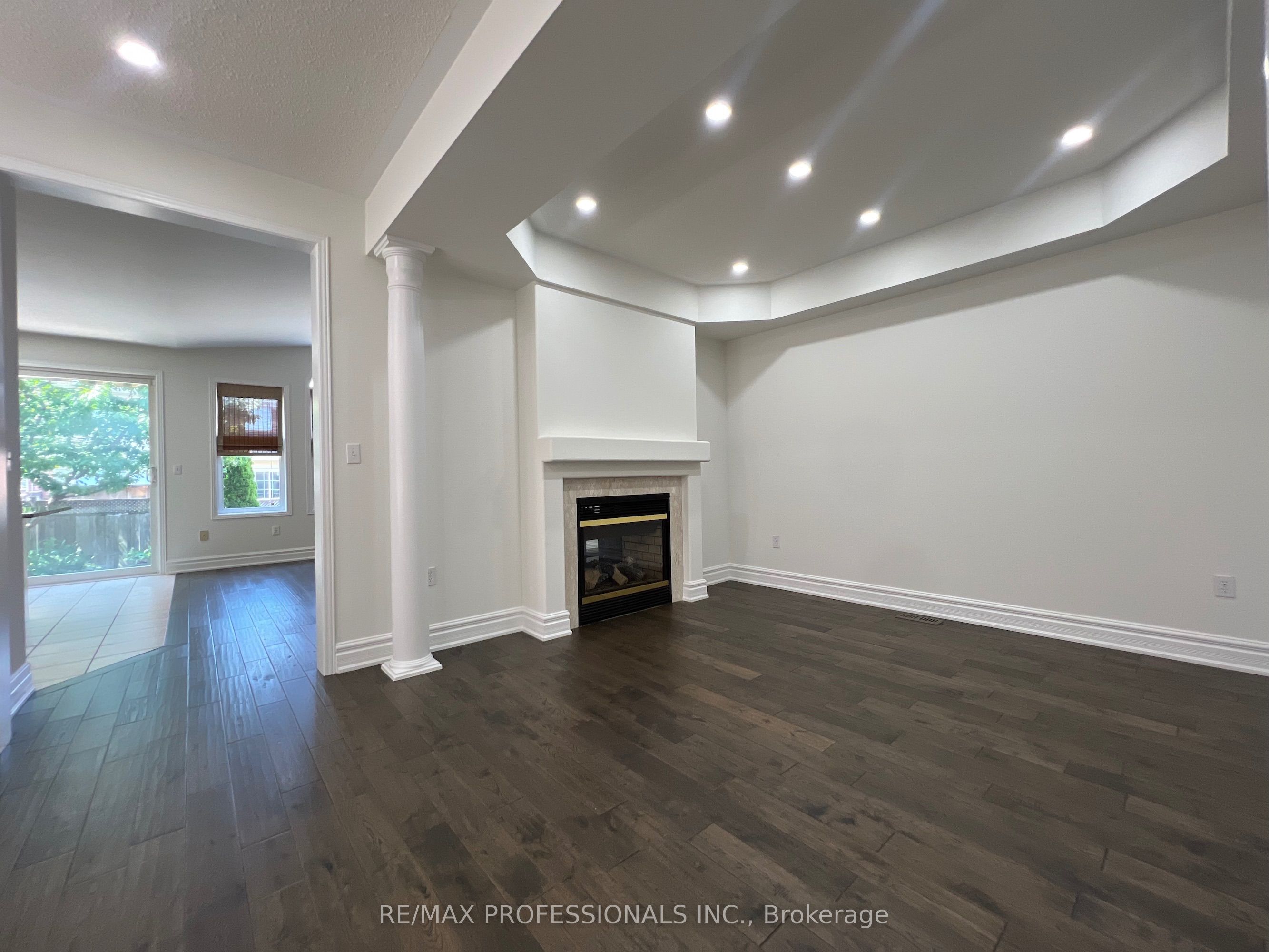 3895 Henrietta Way Property Photo 17