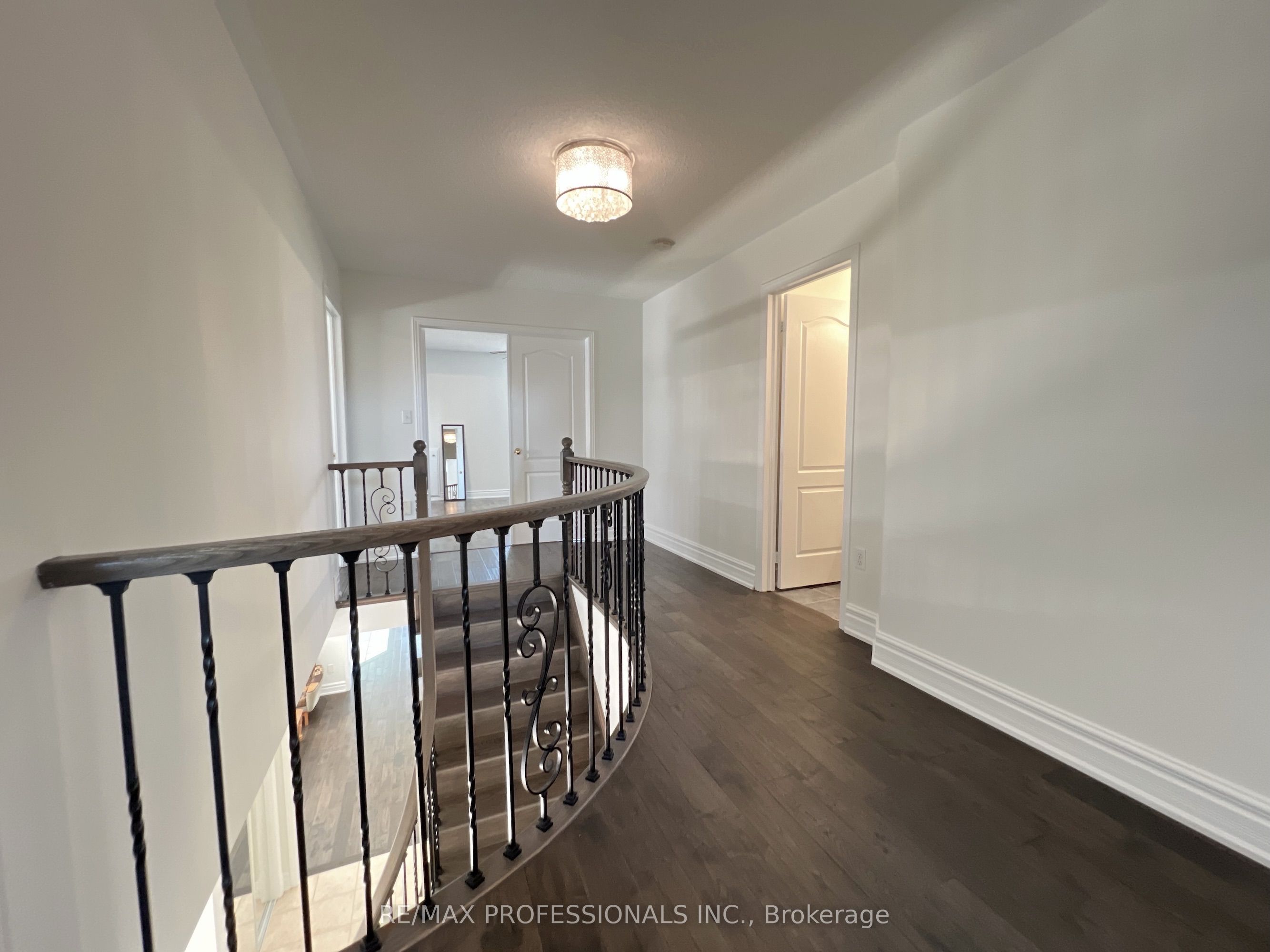 3895 Henrietta Way Property Photo 24