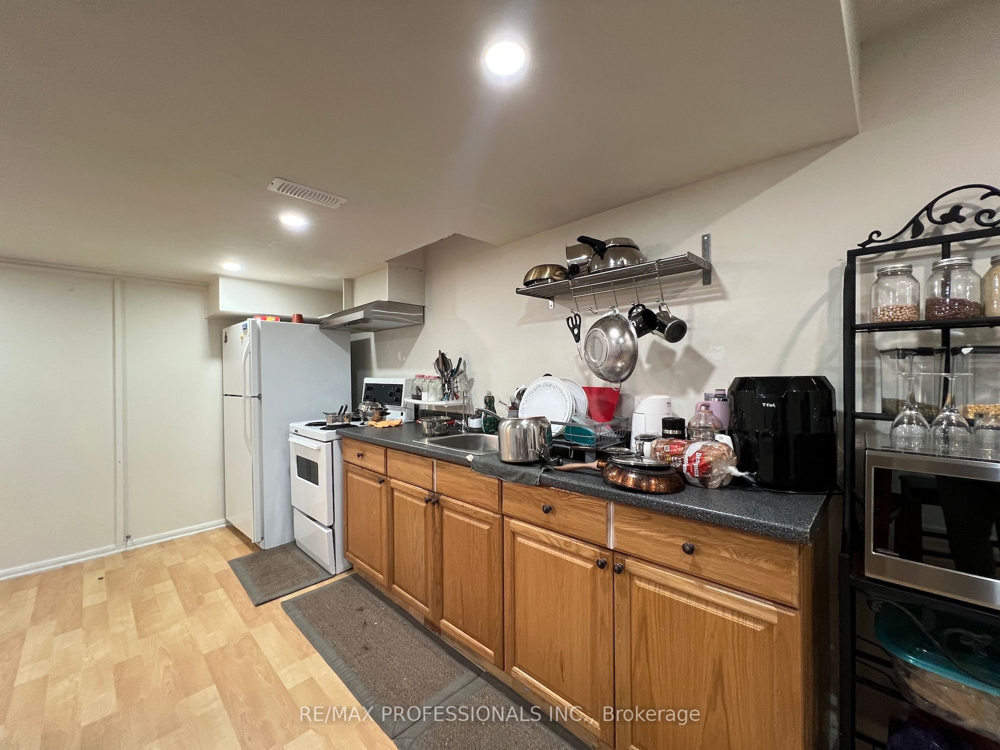 3895 Henrietta Way Property Photo 41