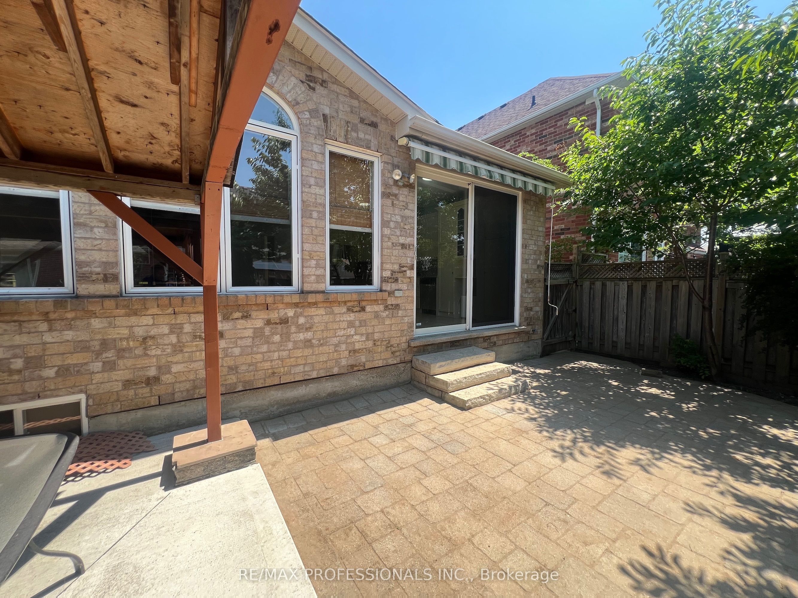 3895 Henrietta Way Property Photo 49