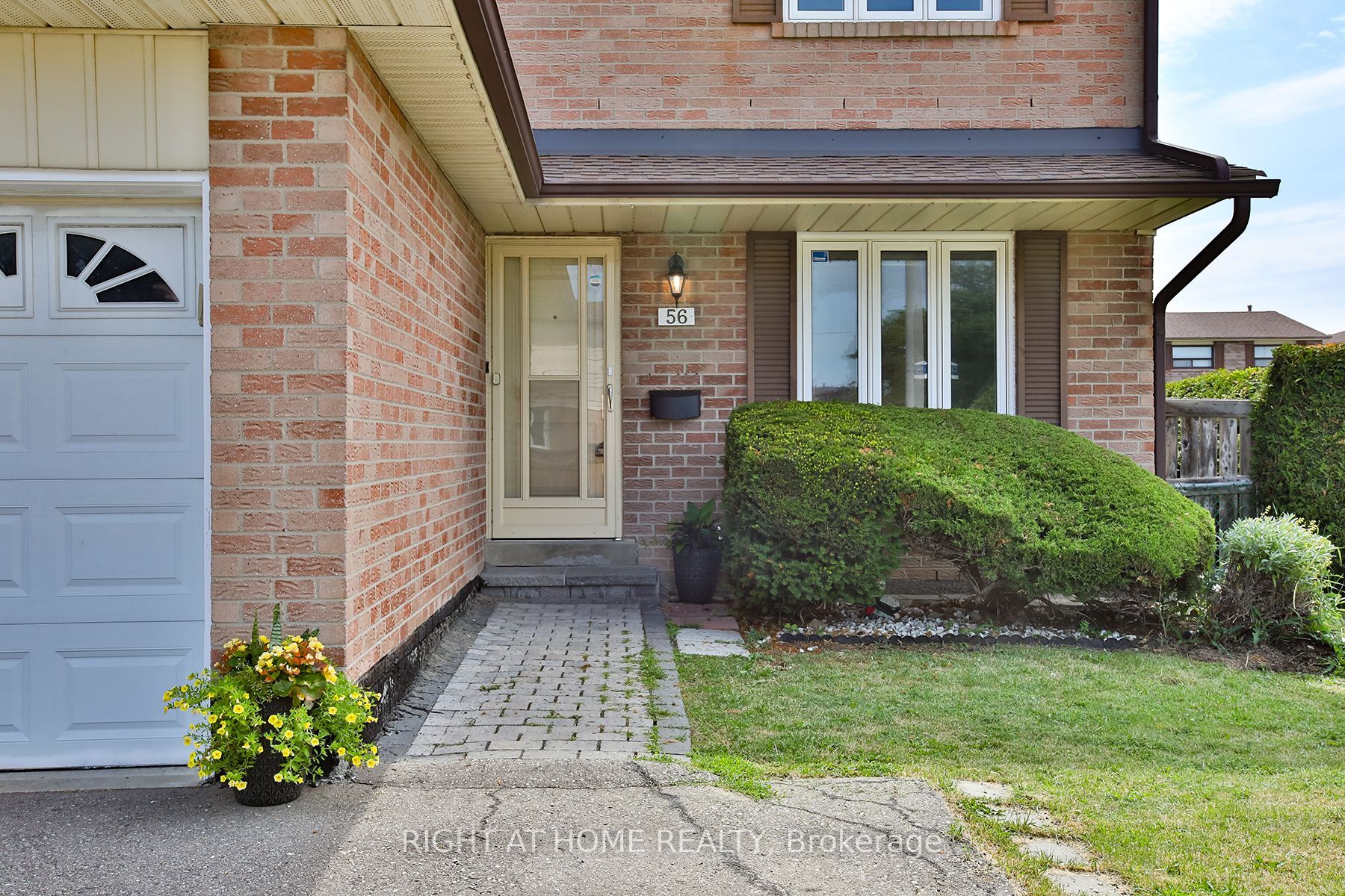 56 Cathy Jean Crescent Property Photo 2