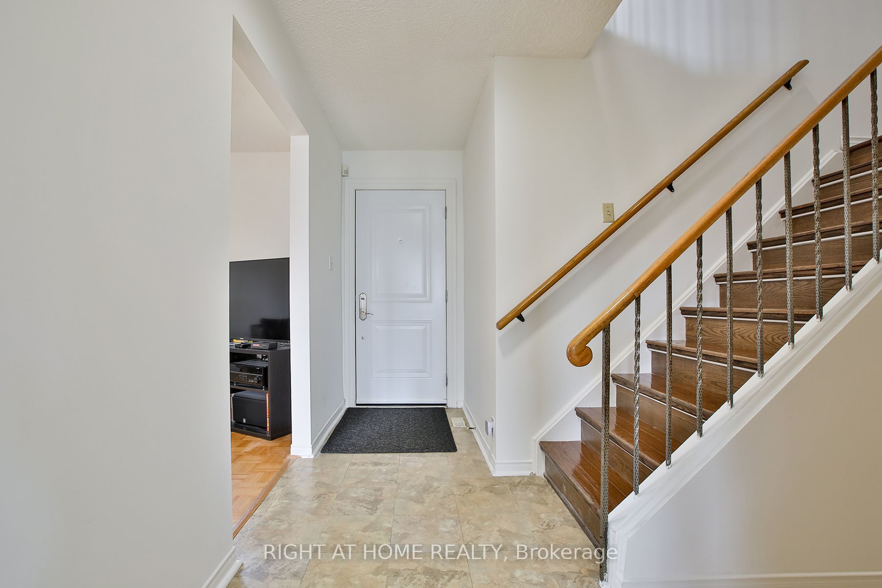 56 Cathy Jean Crescent Property Photo 4