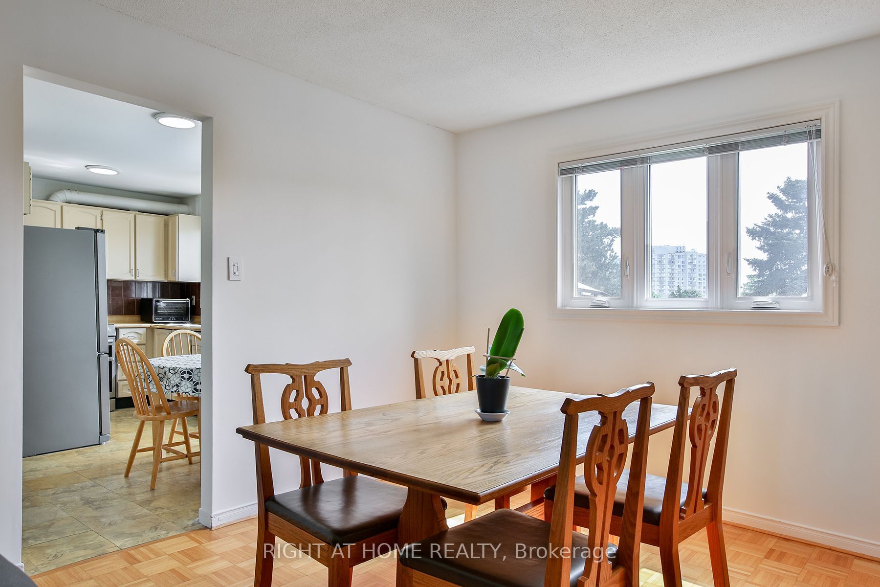 56 Cathy Jean Crescent Property Photo 12