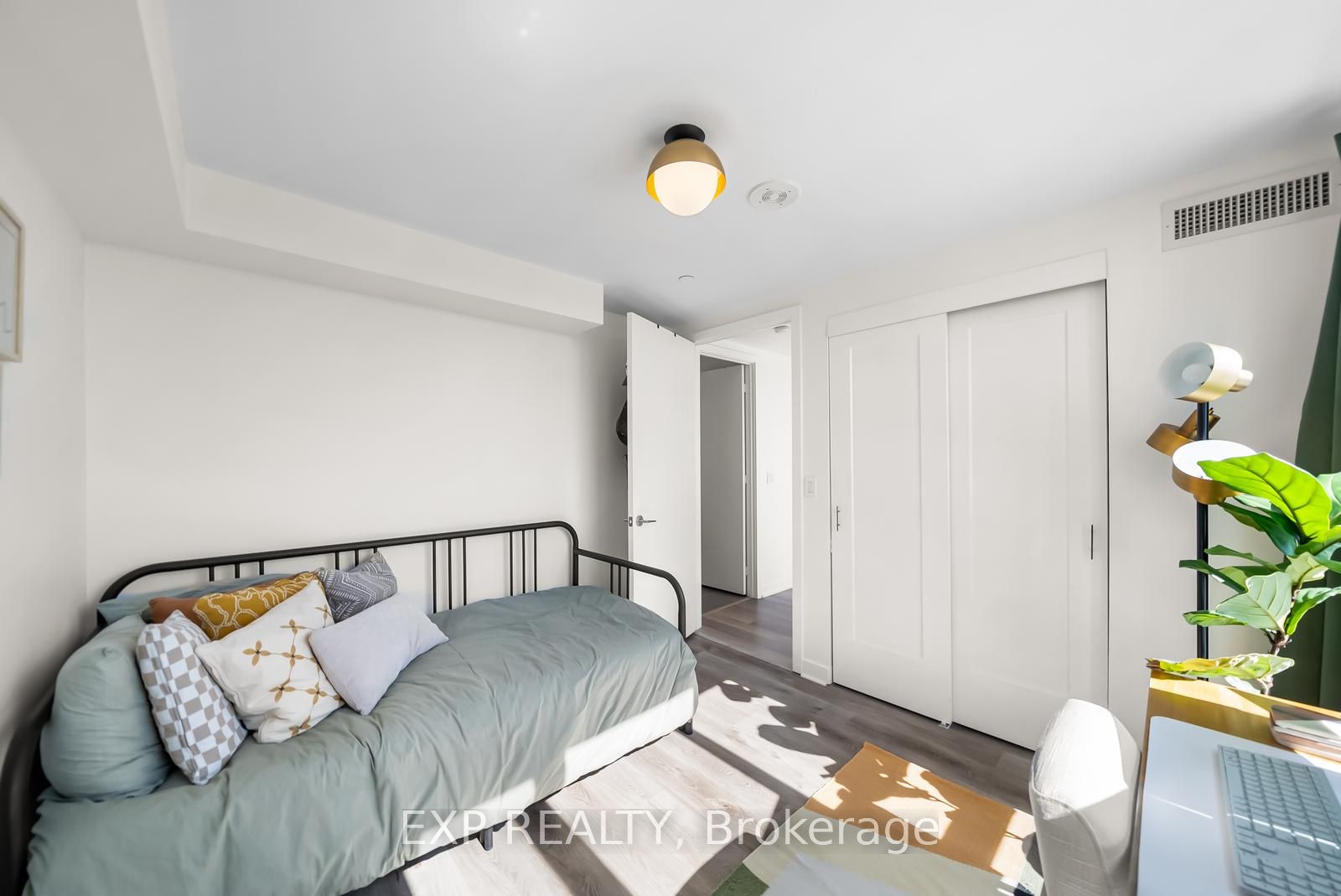 16 Mcadam Avenue 705 Property Photo 27