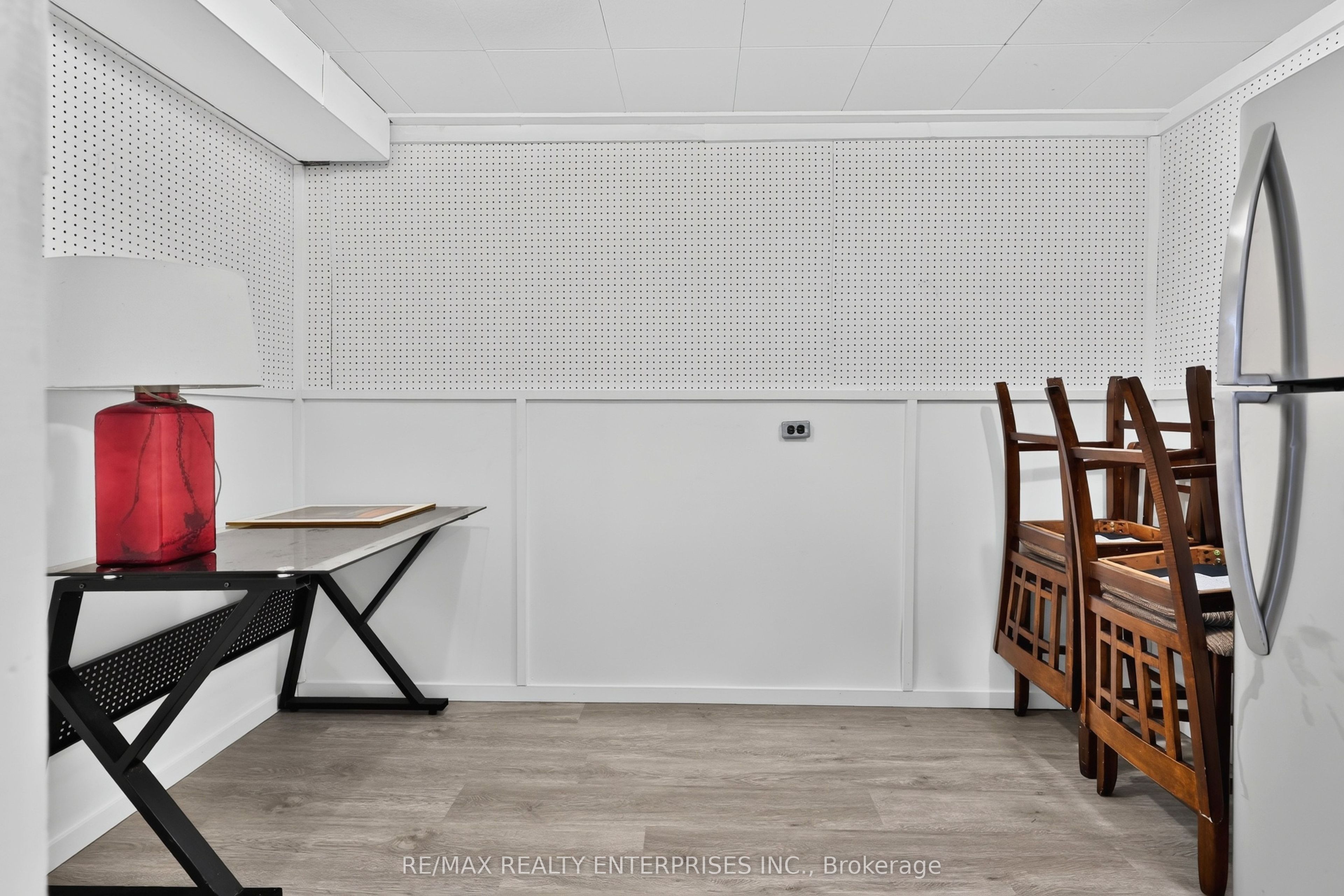 975 Cresthampton Lane Property Photo 34