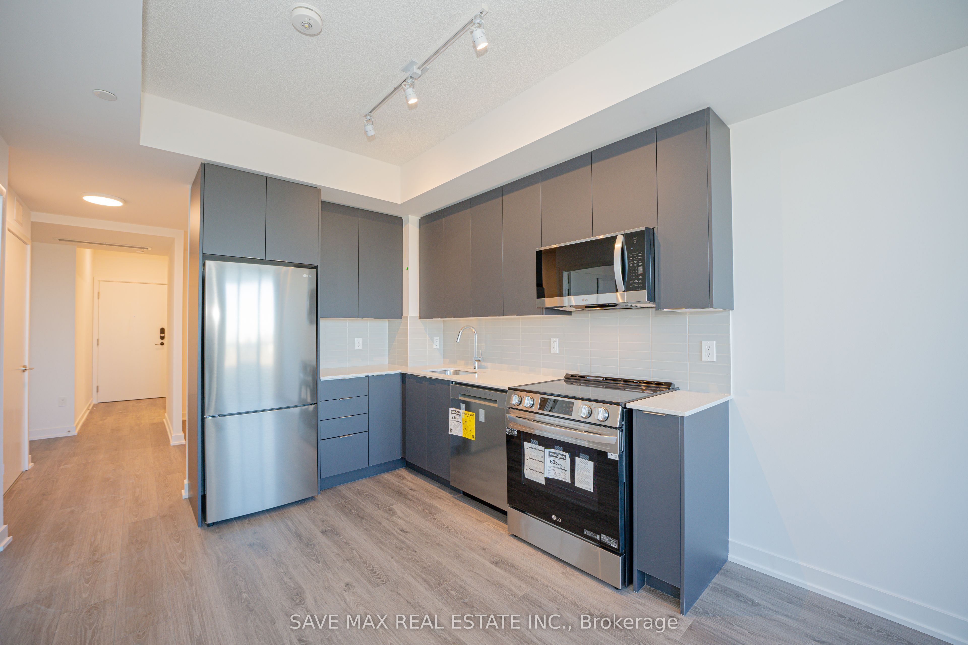 225 Malta Avenue 421 Property Photo 10