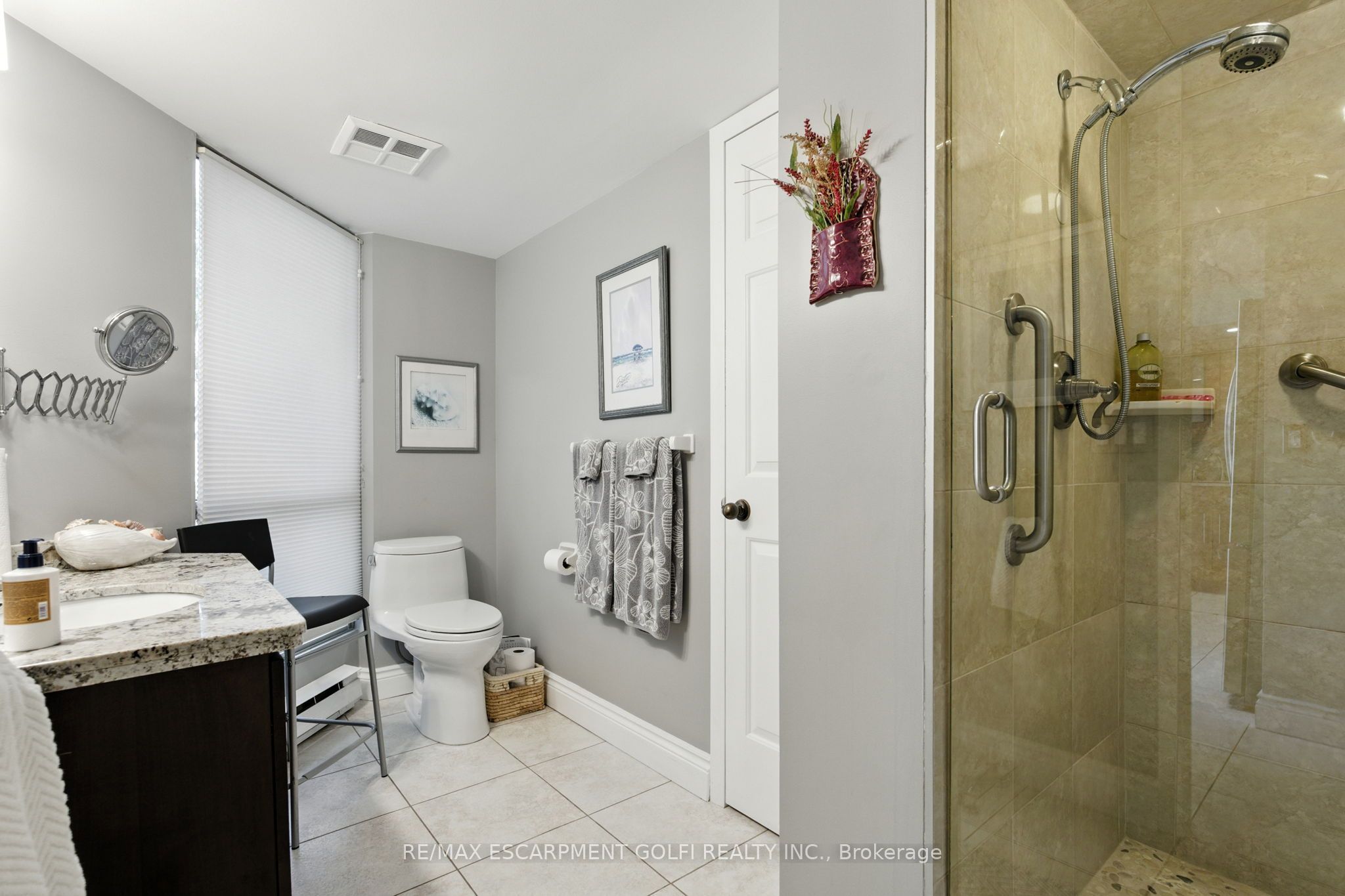 1201 North Shore Boulevard E 208 Property Photo 16