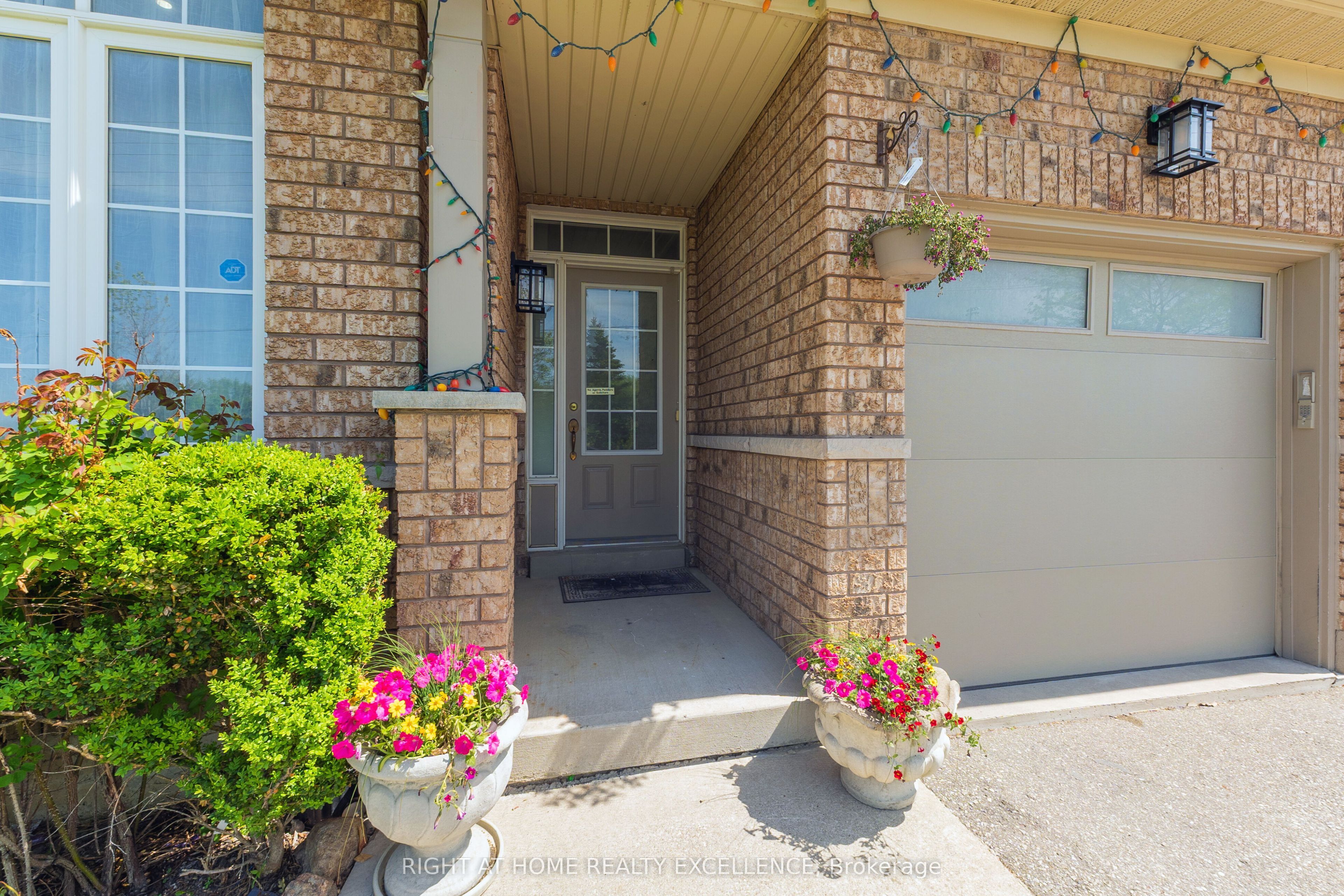 17 Keeleview Crescent Property Photo 3