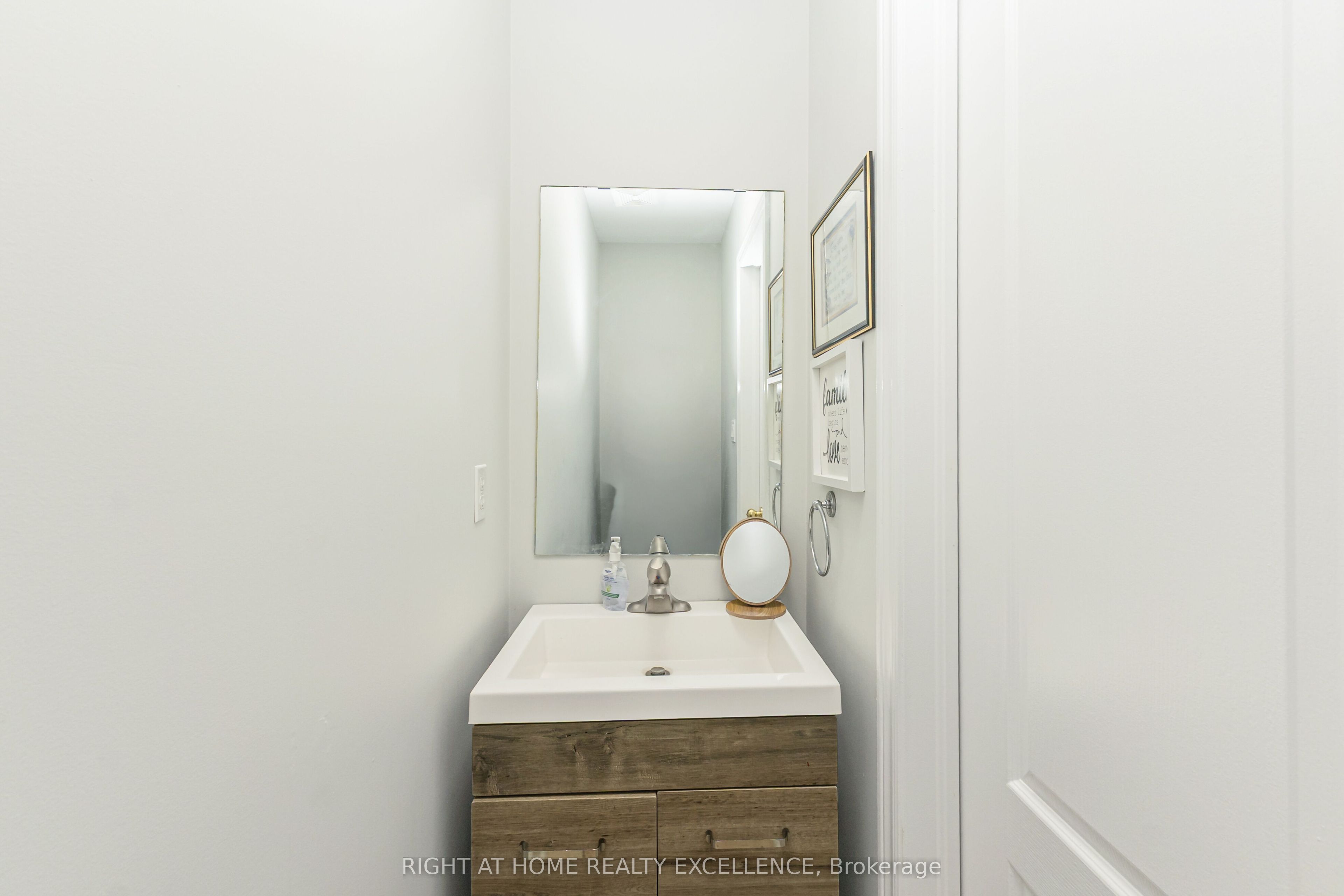 17 Keeleview Crescent Property Photo 12