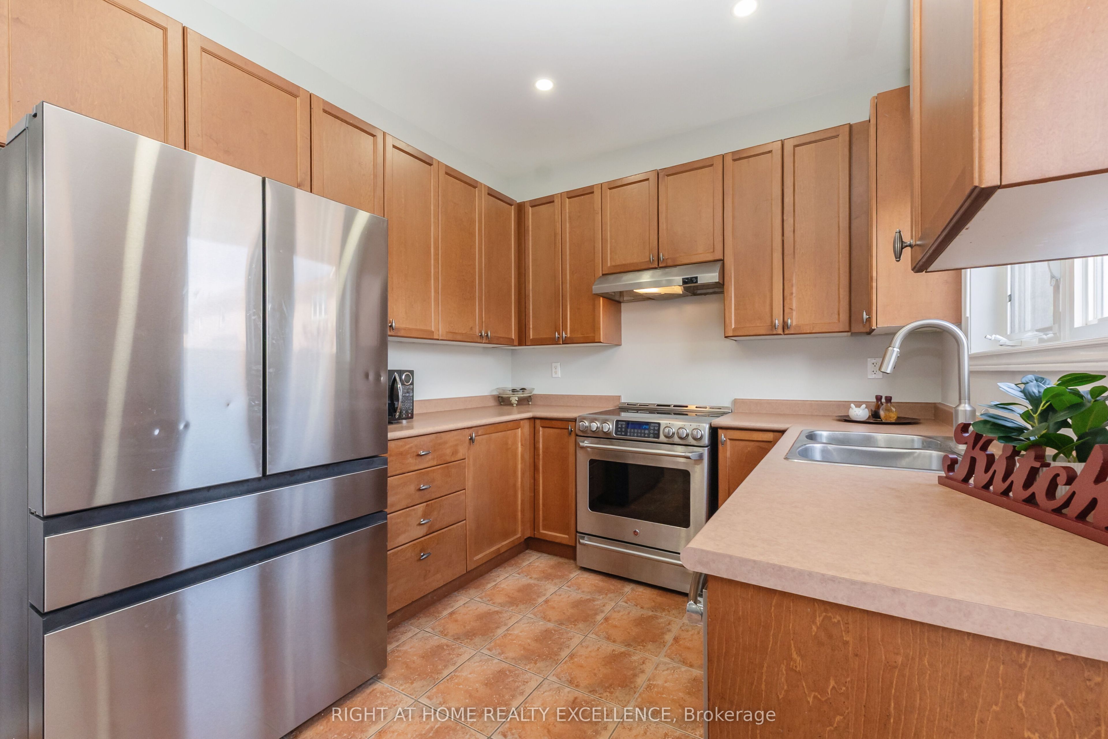 17 Keeleview Crescent Property Photo 16