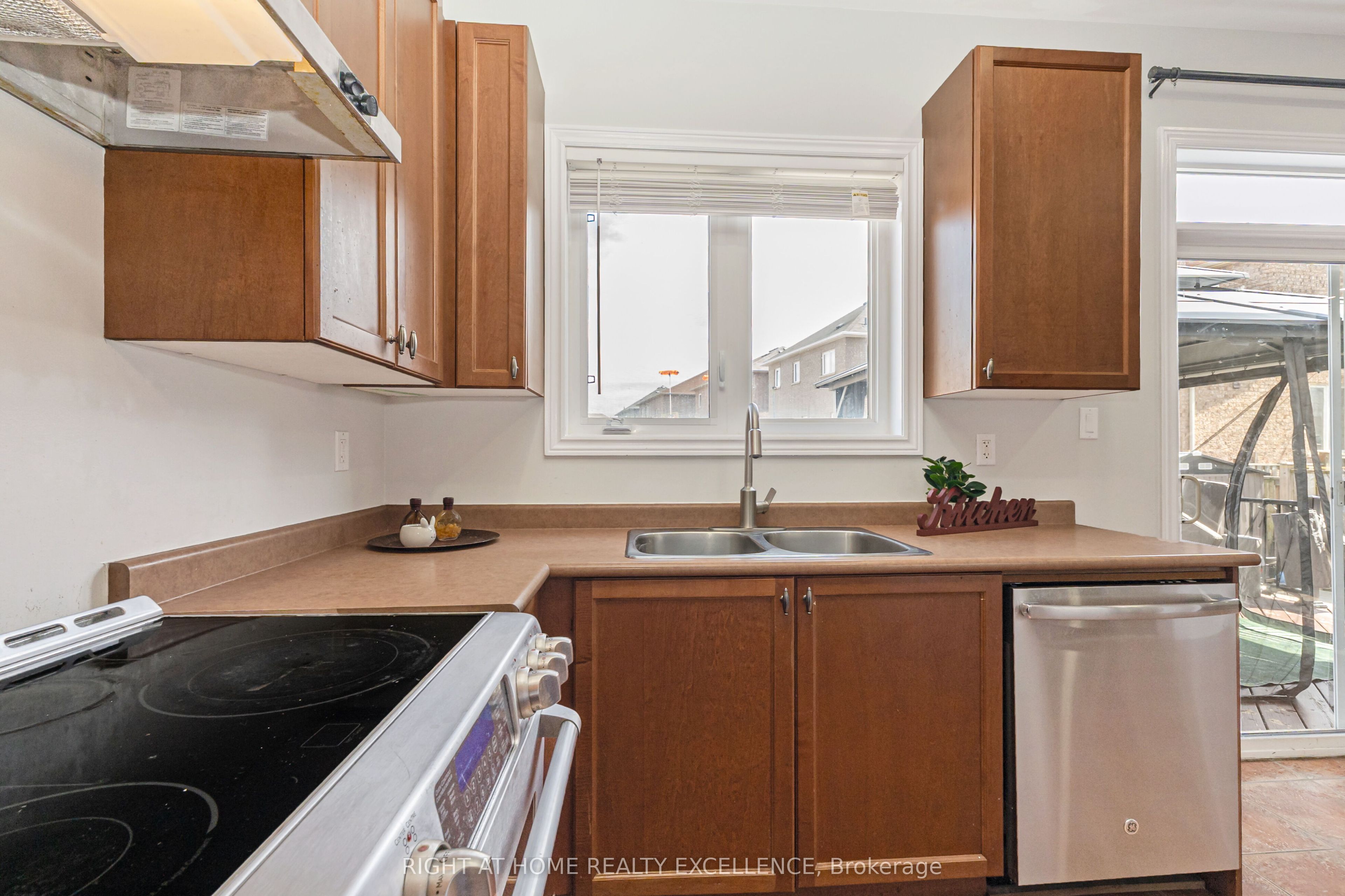 17 Keeleview Crescent Property Photo 17