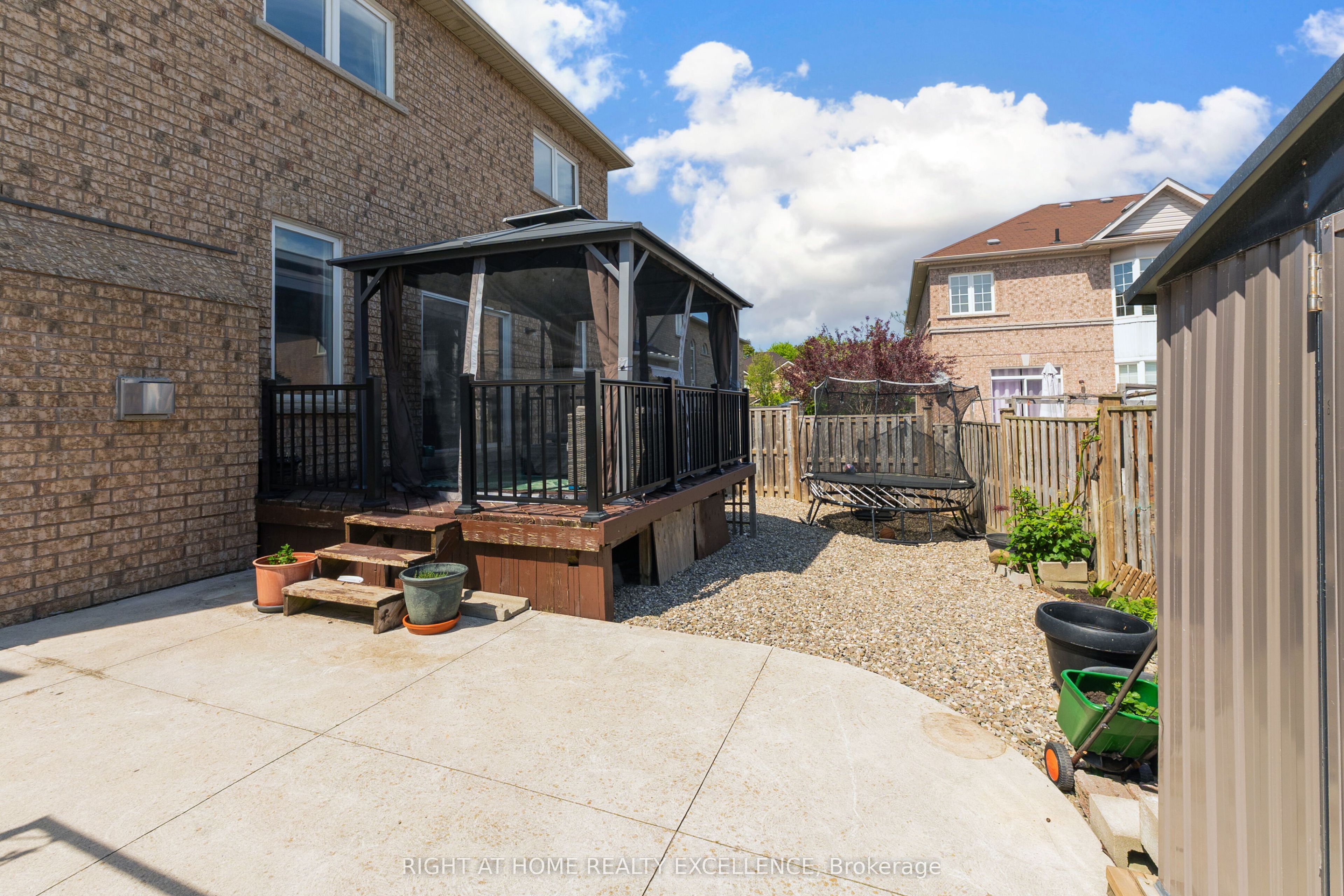 17 Keeleview Crescent Property Photo 48