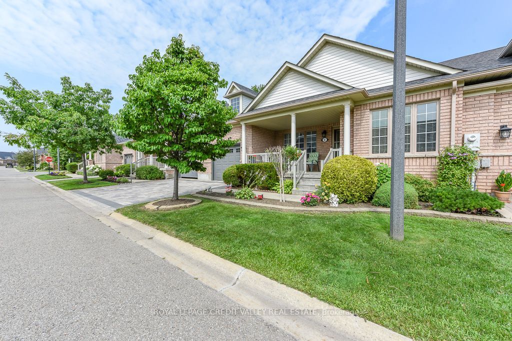 6 Ballerina Gardens Property Photo 1