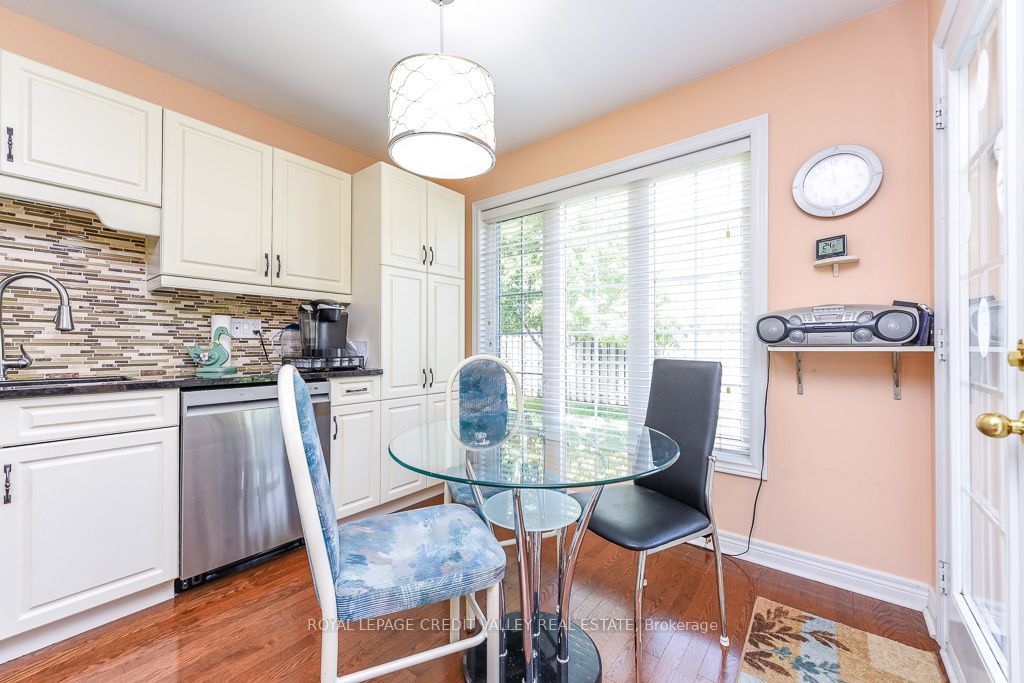6 Ballerina Gardens Property Photo 10