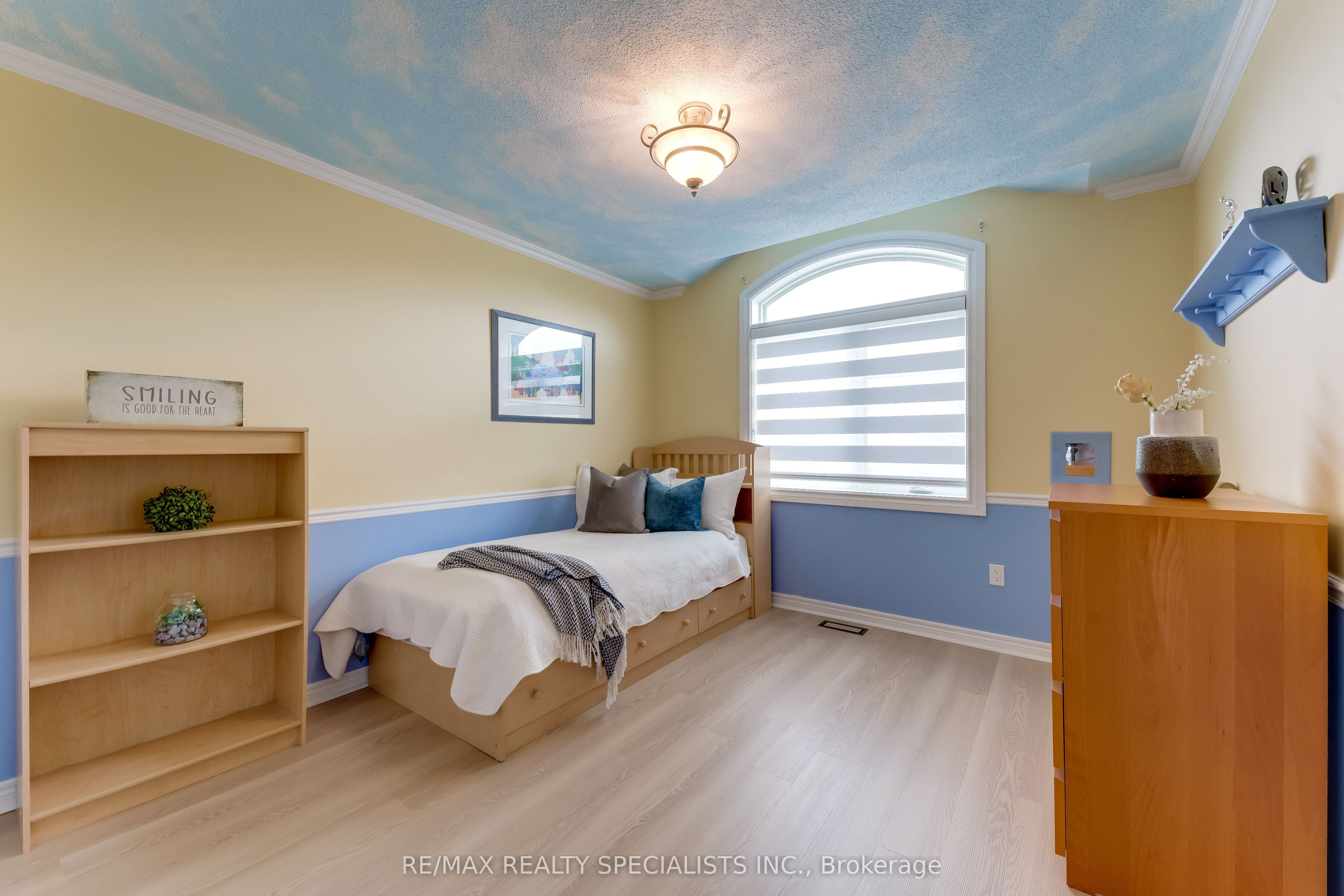 54 Red Plant Crescent Property Photo 18