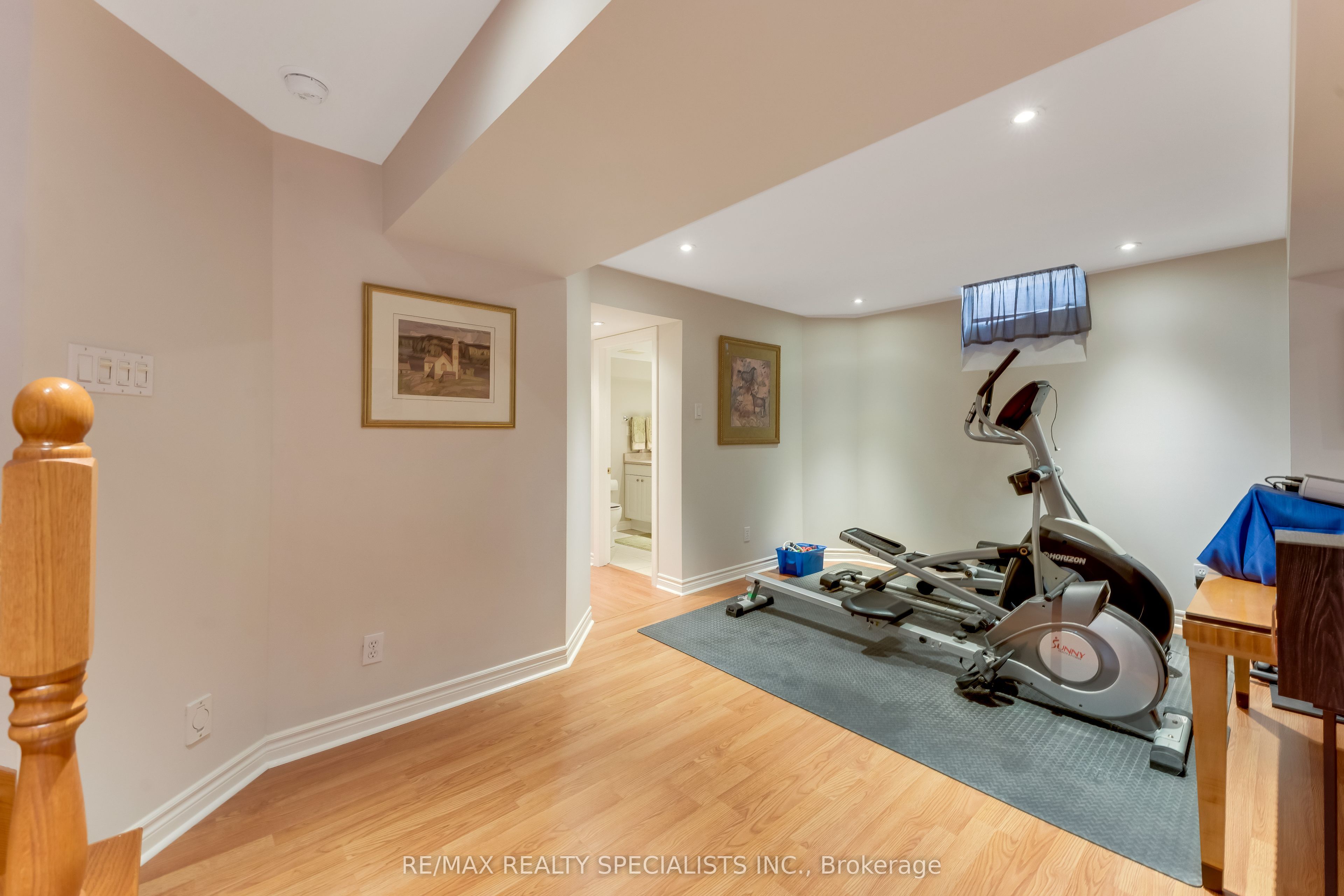 54 Red Plant Crescent Property Photo 27