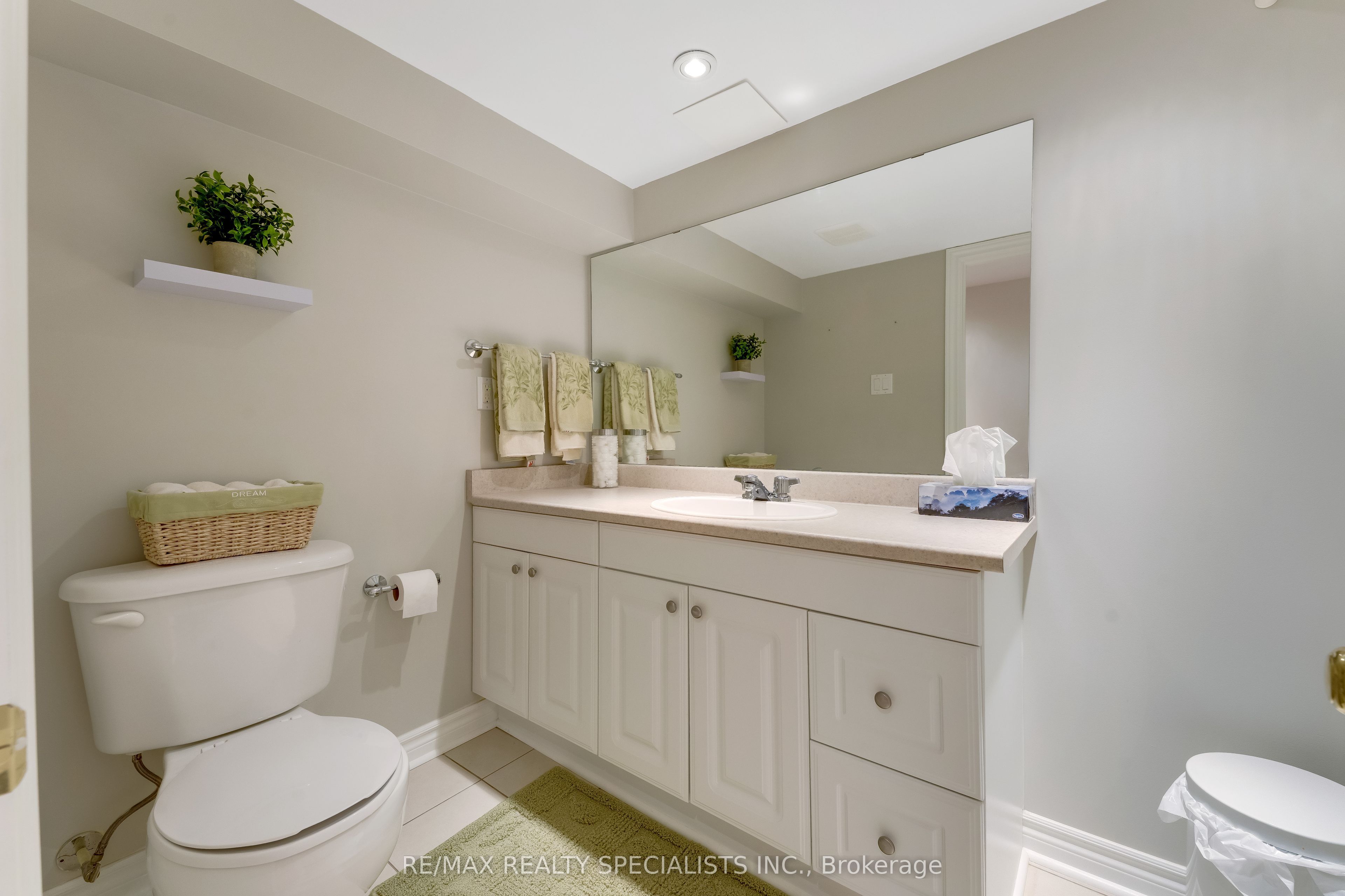 54 Red Plant Crescent Property Photo 28
