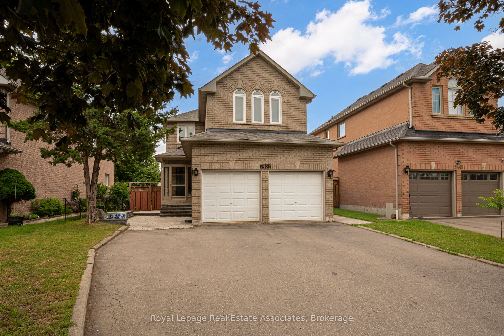 5453 Middleport Crescent Property Photo 1