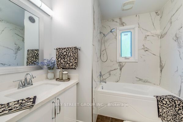 538 Fourth Line Property Photo 14
