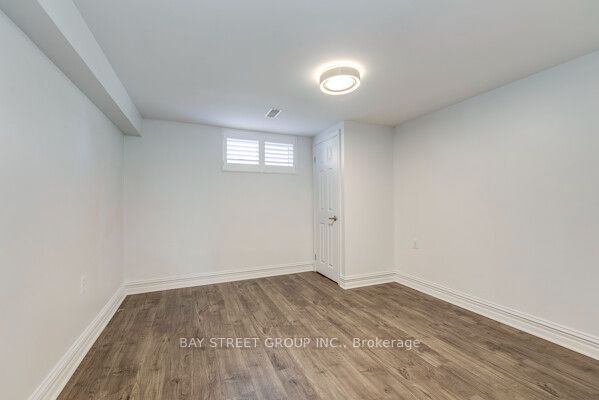 538 Fourth Line Property Photo 24