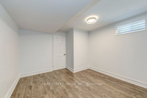 538 Fourth Line Property Photo 25