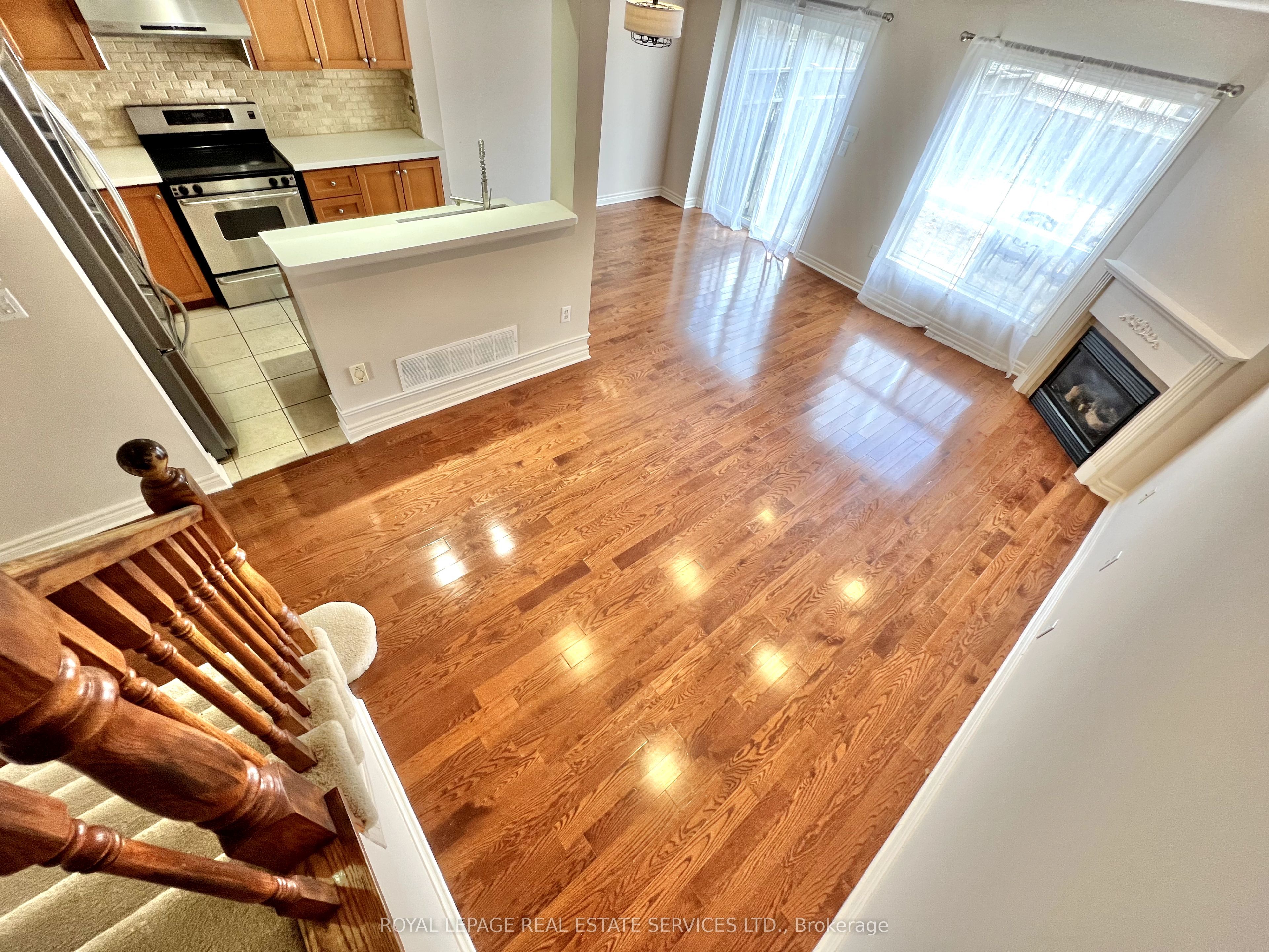2153 Redstone Crescent Property Photo 13