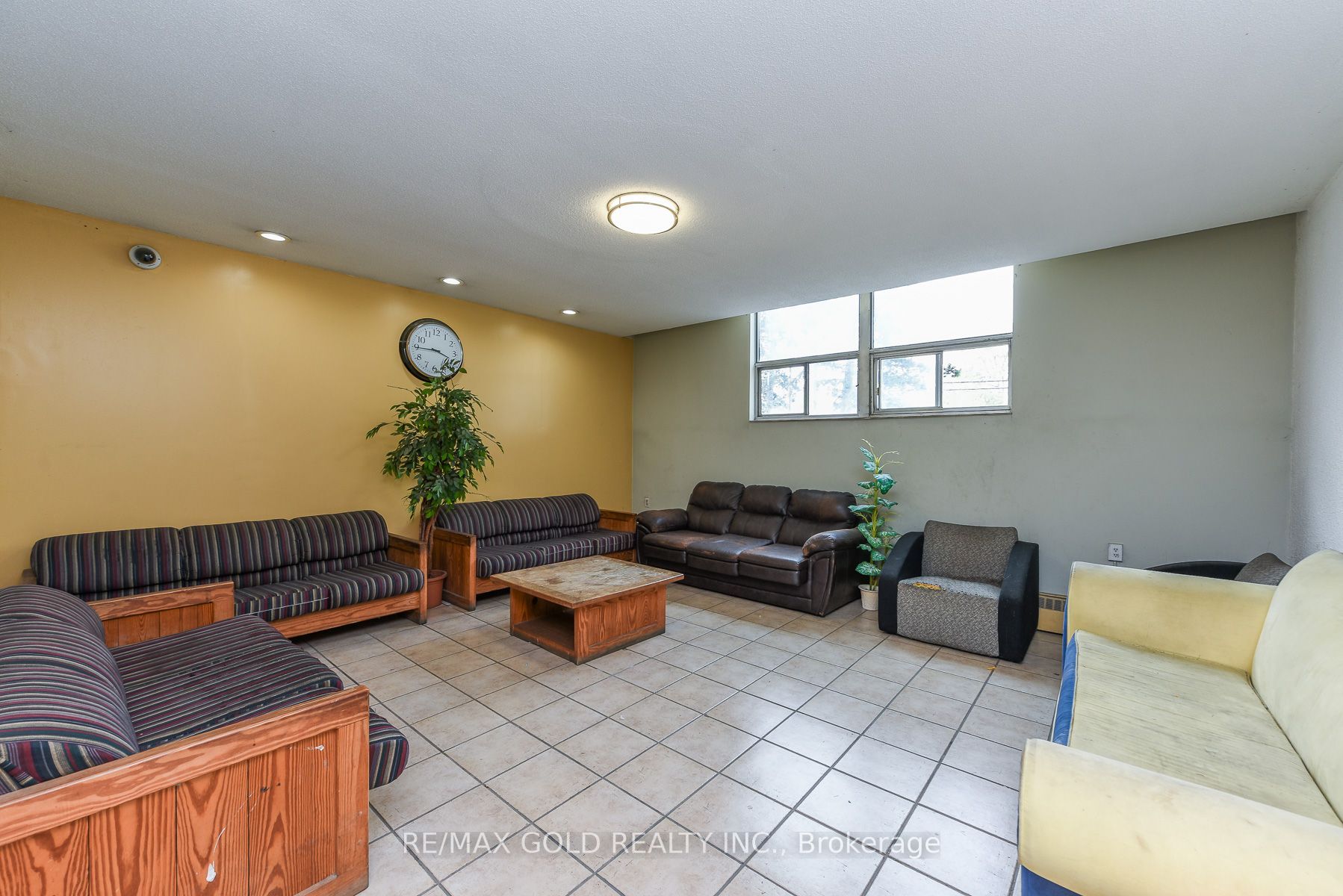 2645 Kipling Avenue 812 Property Photo 6