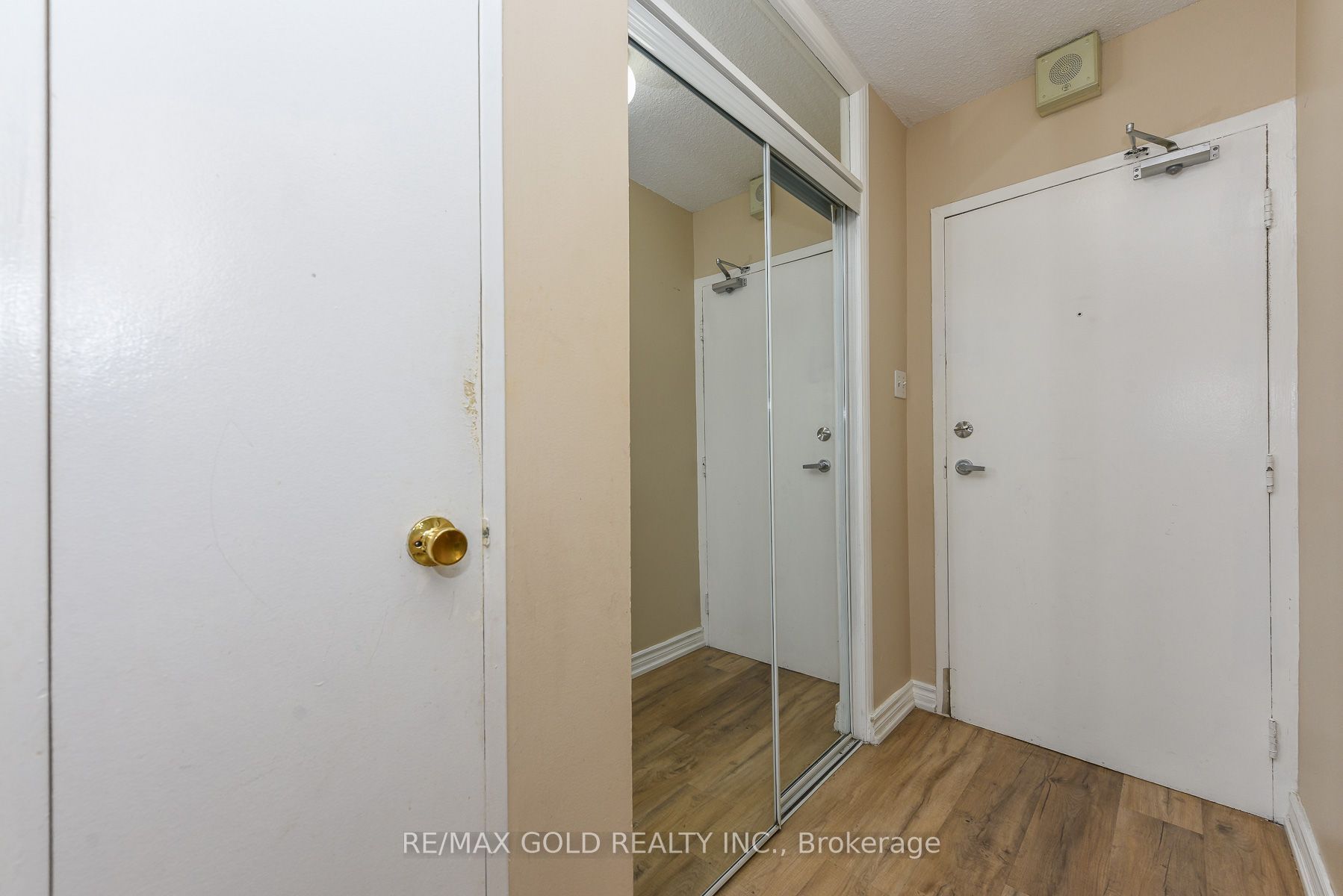 2645 Kipling Avenue 812 Property Photo 9