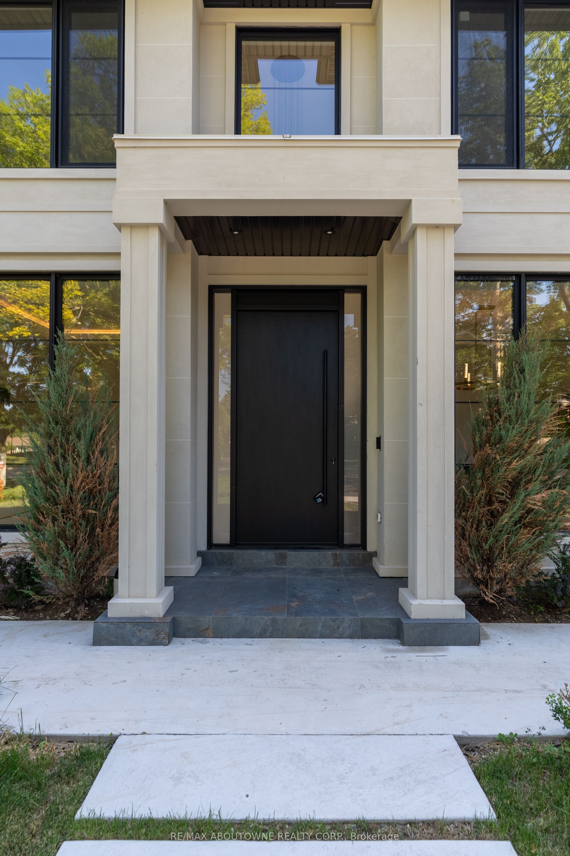 146 Third Line Property Photo 5