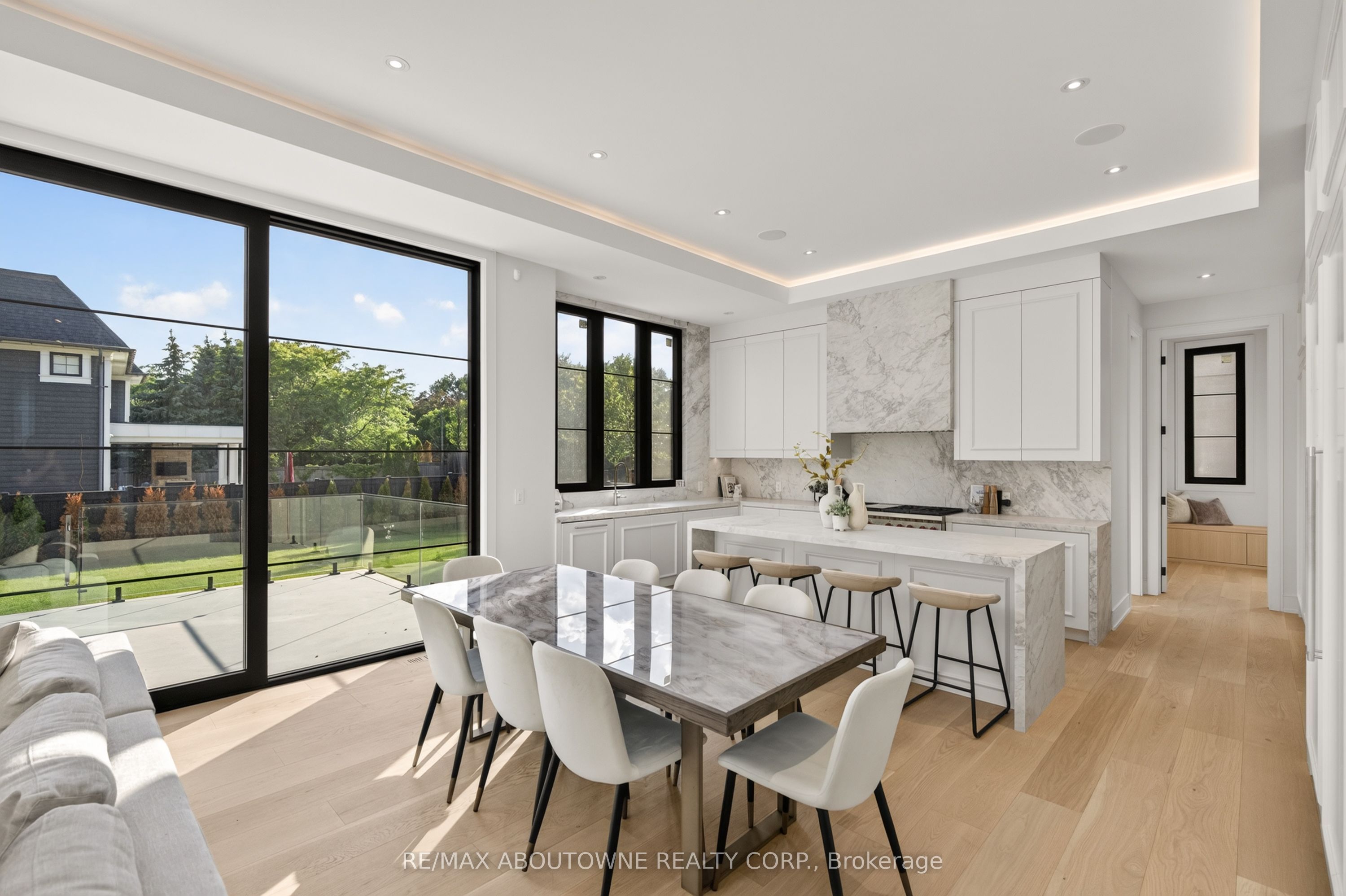146 Third Line Property Photo 13