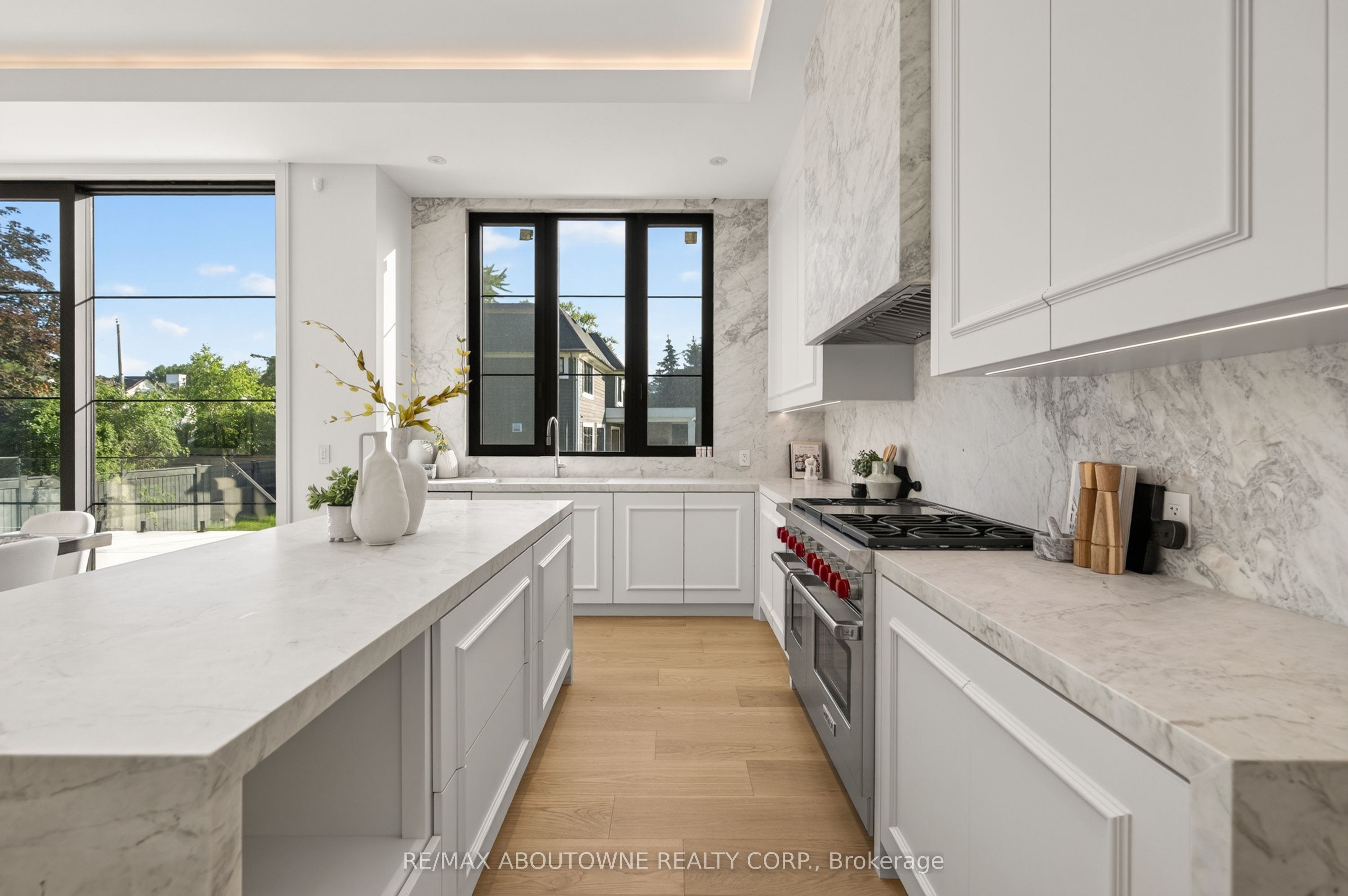 146 Third Line Property Photo 17