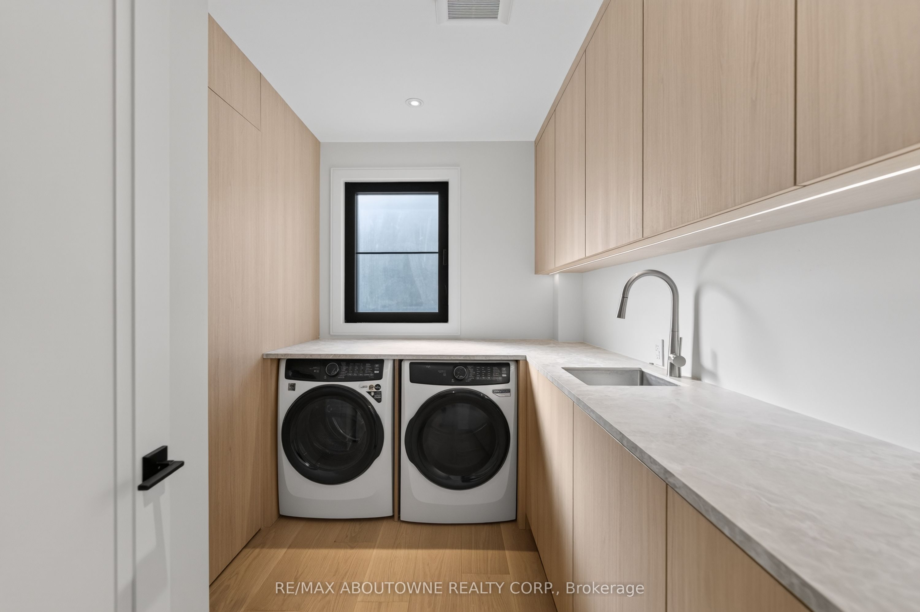146 Third Line Property Photo 35