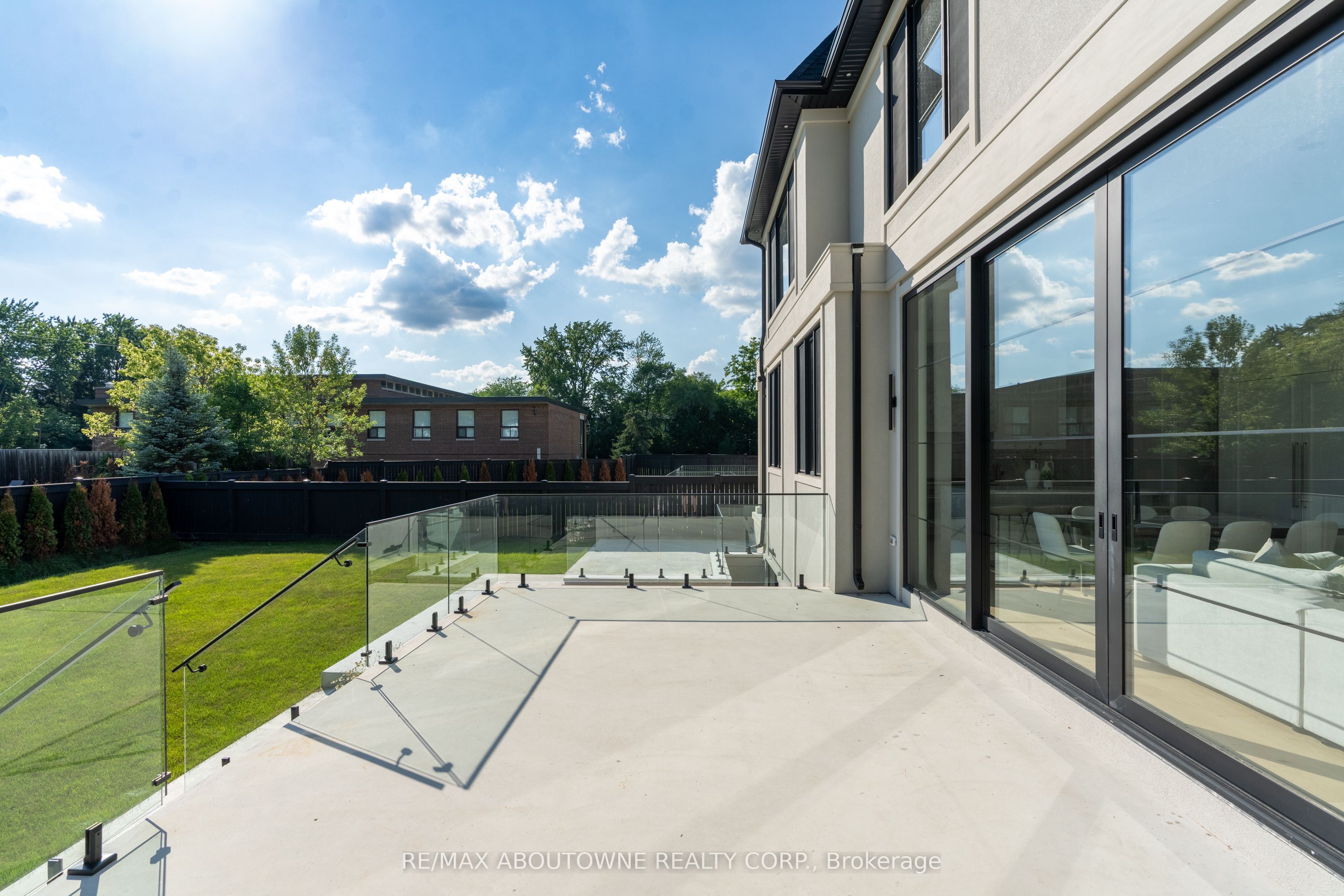146 Third Line Property Photo 44