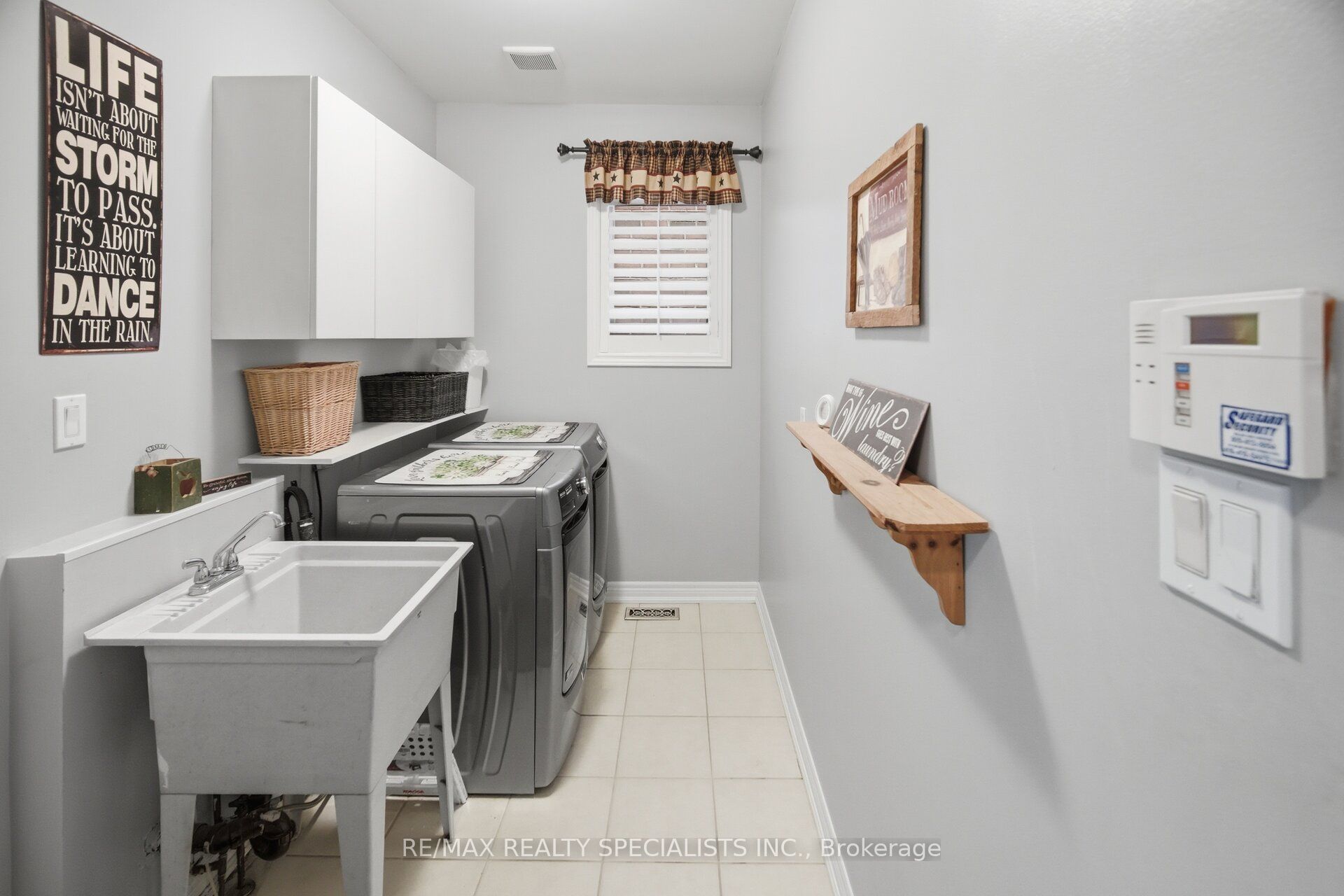 187 Cooke Crescent Property Photo 18
