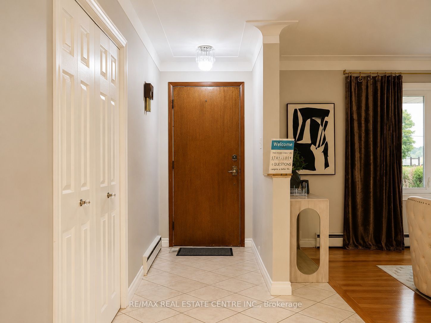 5438 Trafalgar Road Property Photo 13