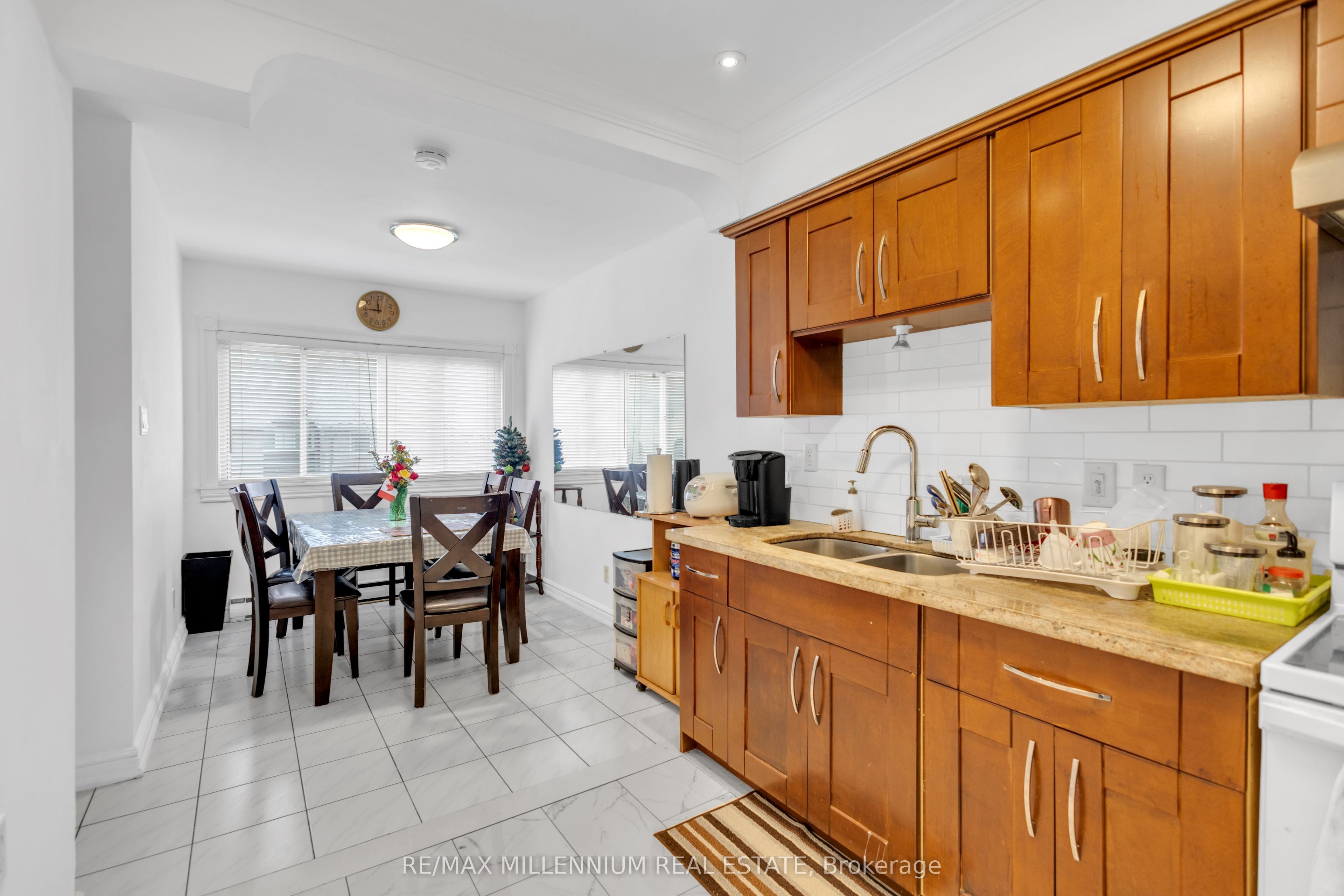79 Driftwood Avenue 62 Property Photo 12