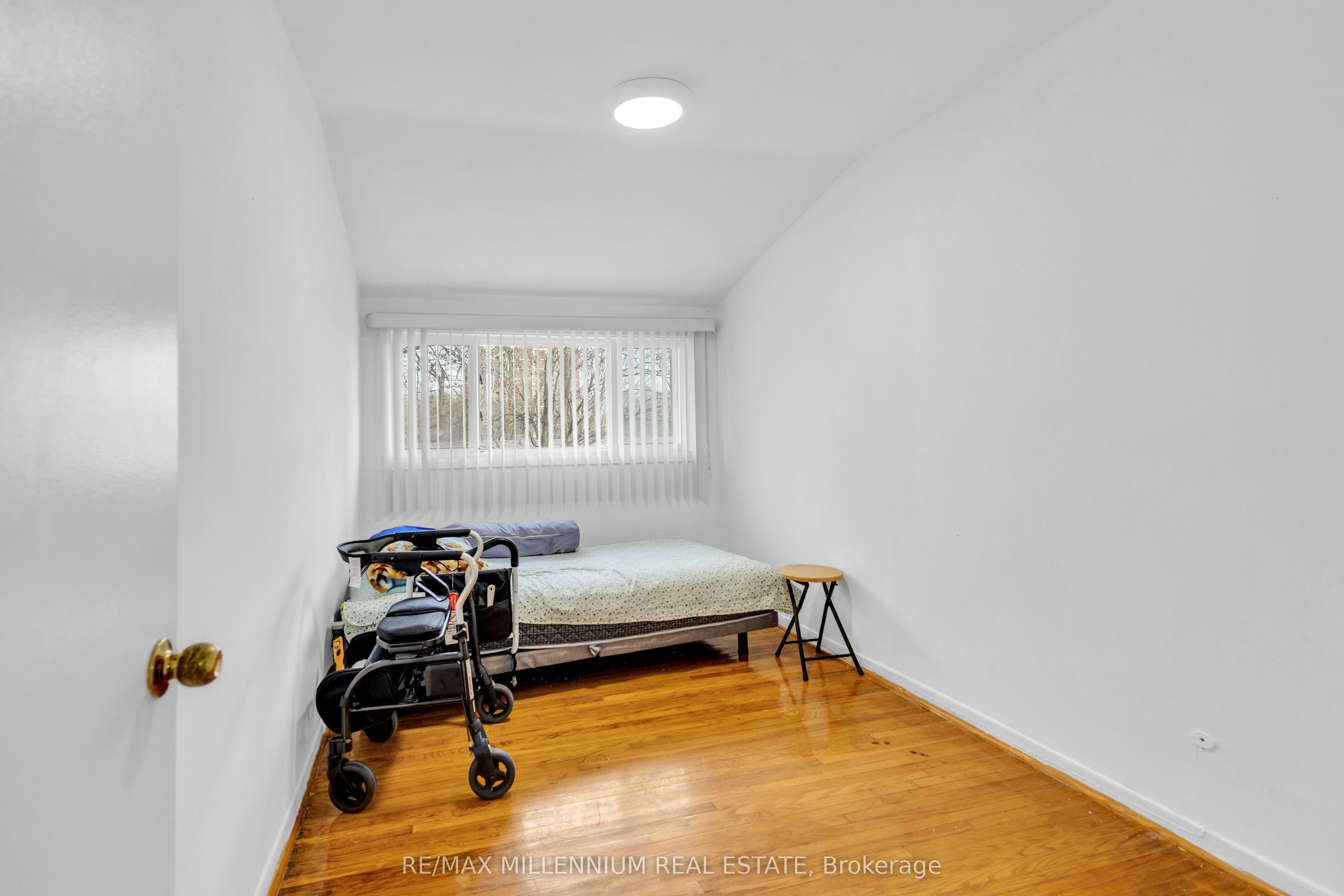79 Driftwood Avenue 62 Property Photo 18