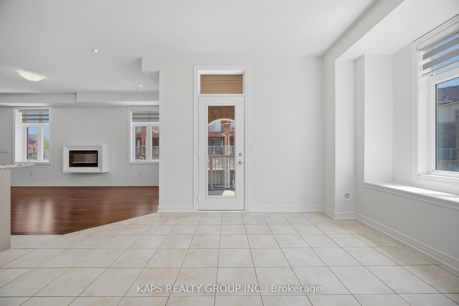 497 Manhattan Common Property Photo 21