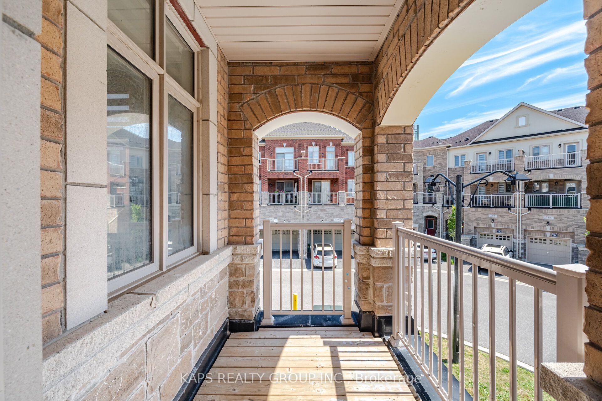 497 Manhattan Common Property Photo 22