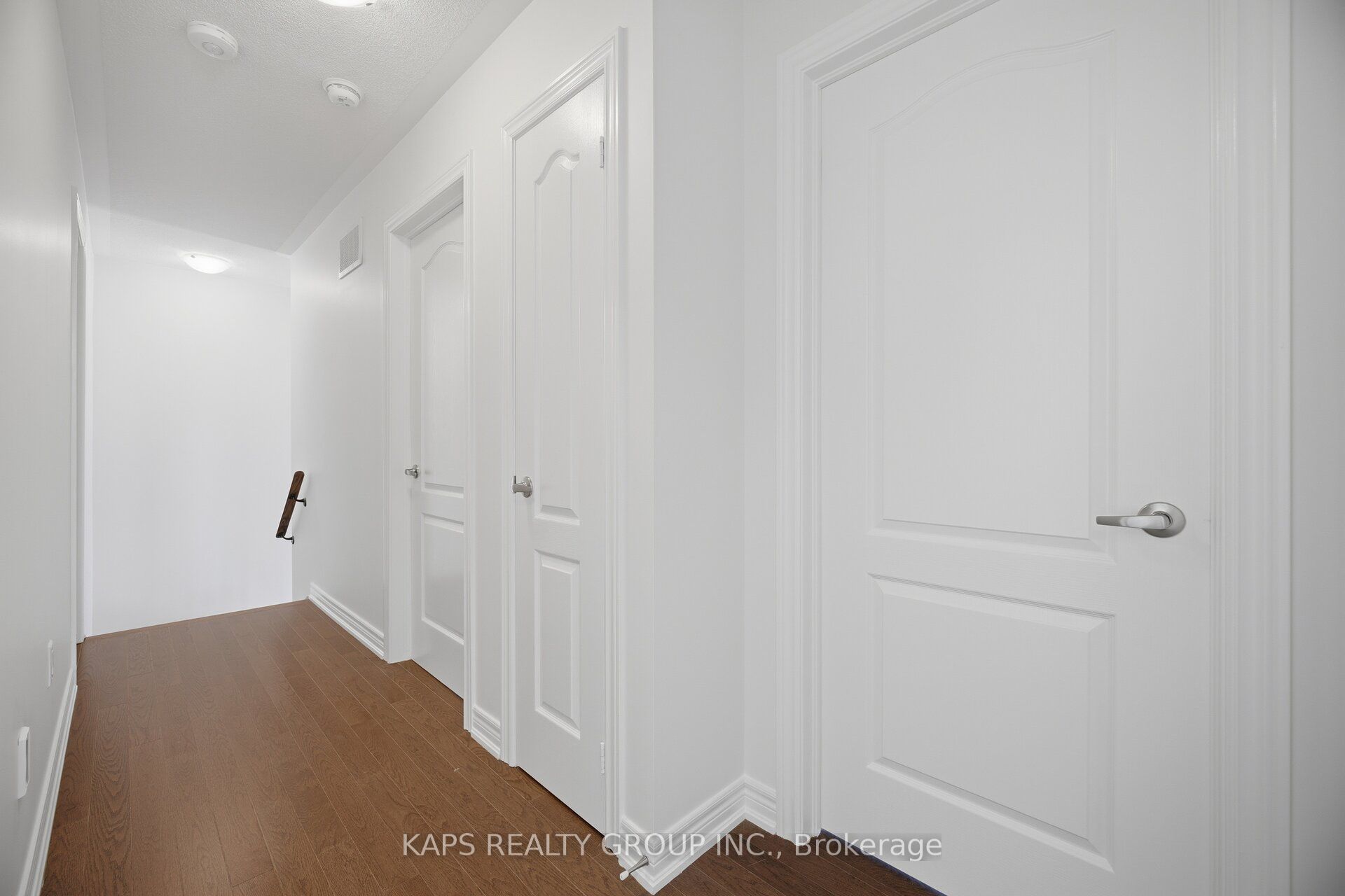 497 Manhattan Common Property Photo 29