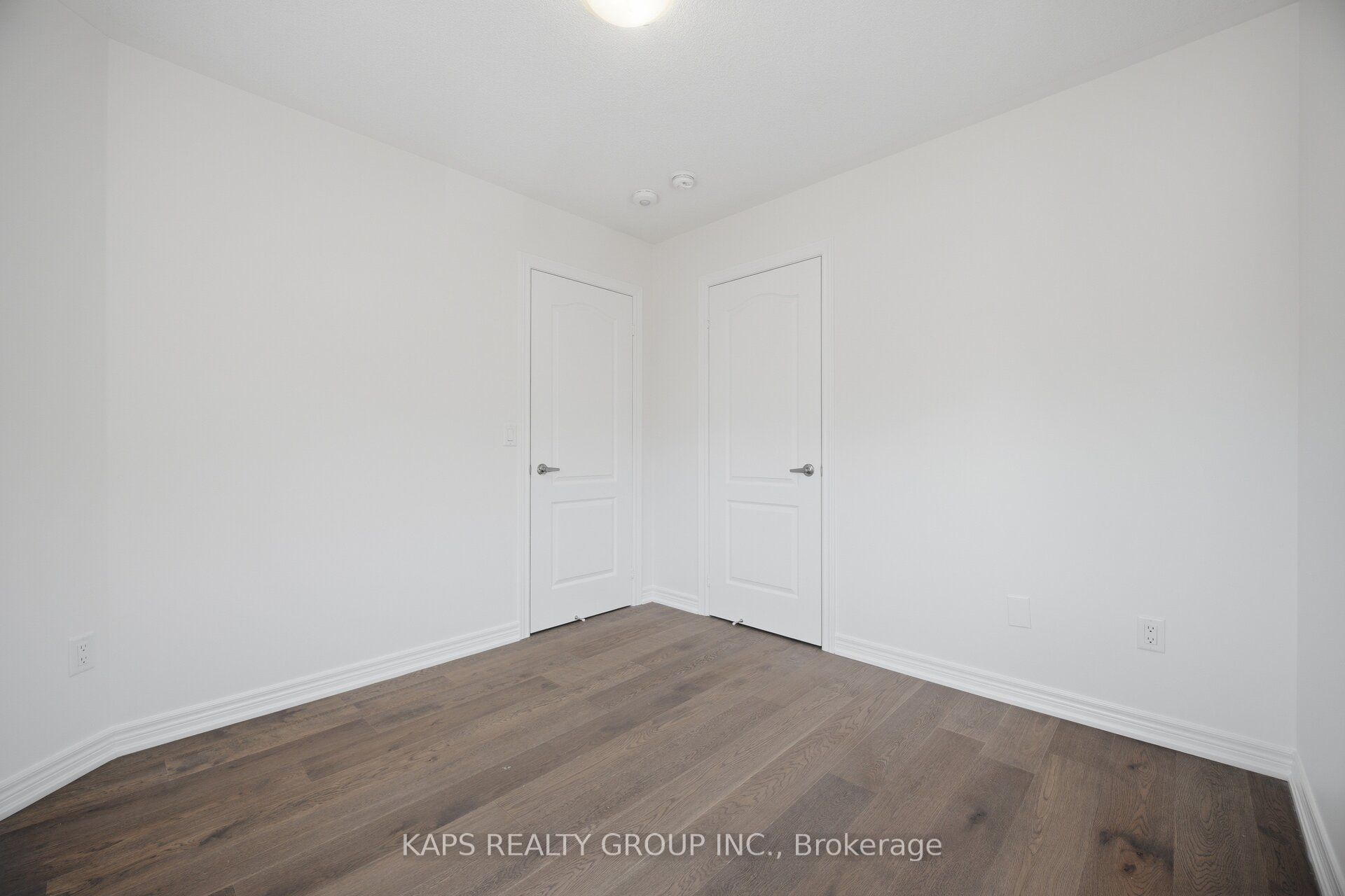 497 Manhattan Common Property Photo 38